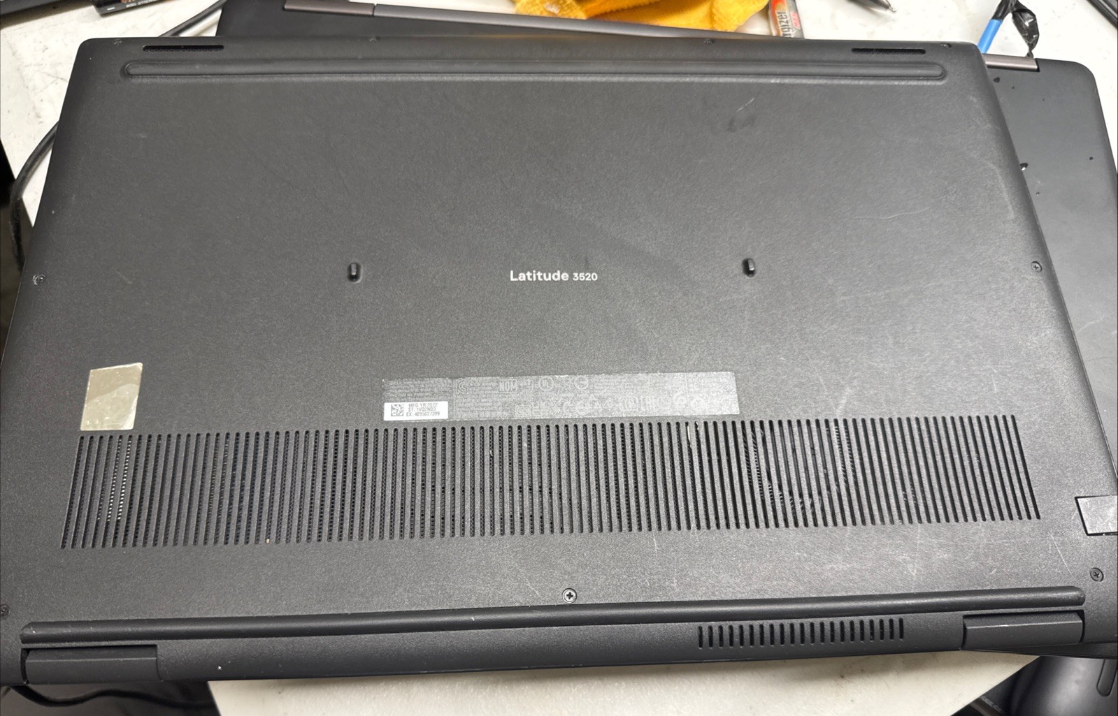 Dell Latitude 3520 i5 1135G7 2.40GHz/ 8G/256GB SSD 1920×1080 Win 11 Pro