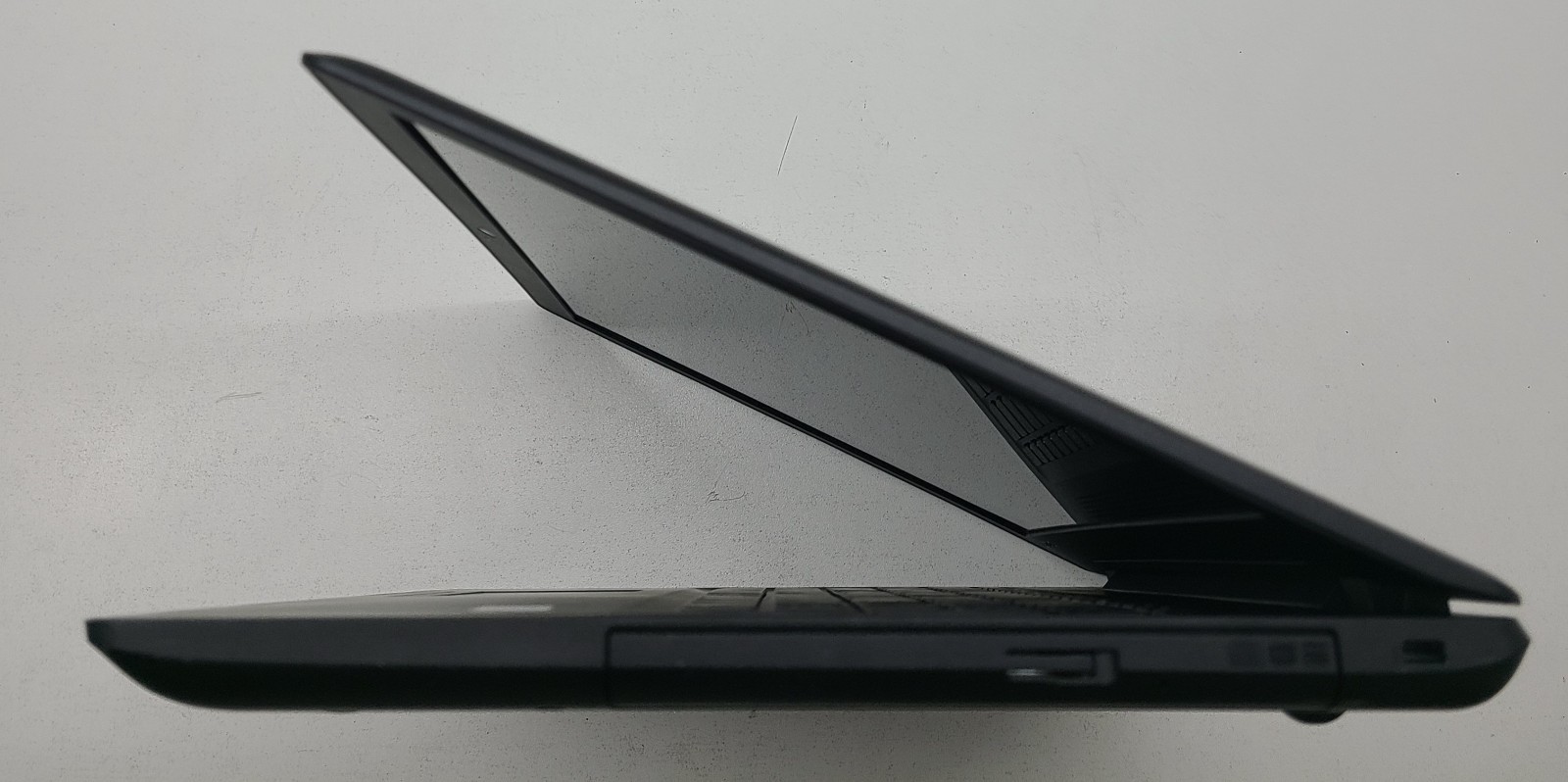 Lenovo Ideapad 110-15ACL 15.6″ Laptop AMD A4-7210 4GB Ram 1TB HDD NO OS (FL)