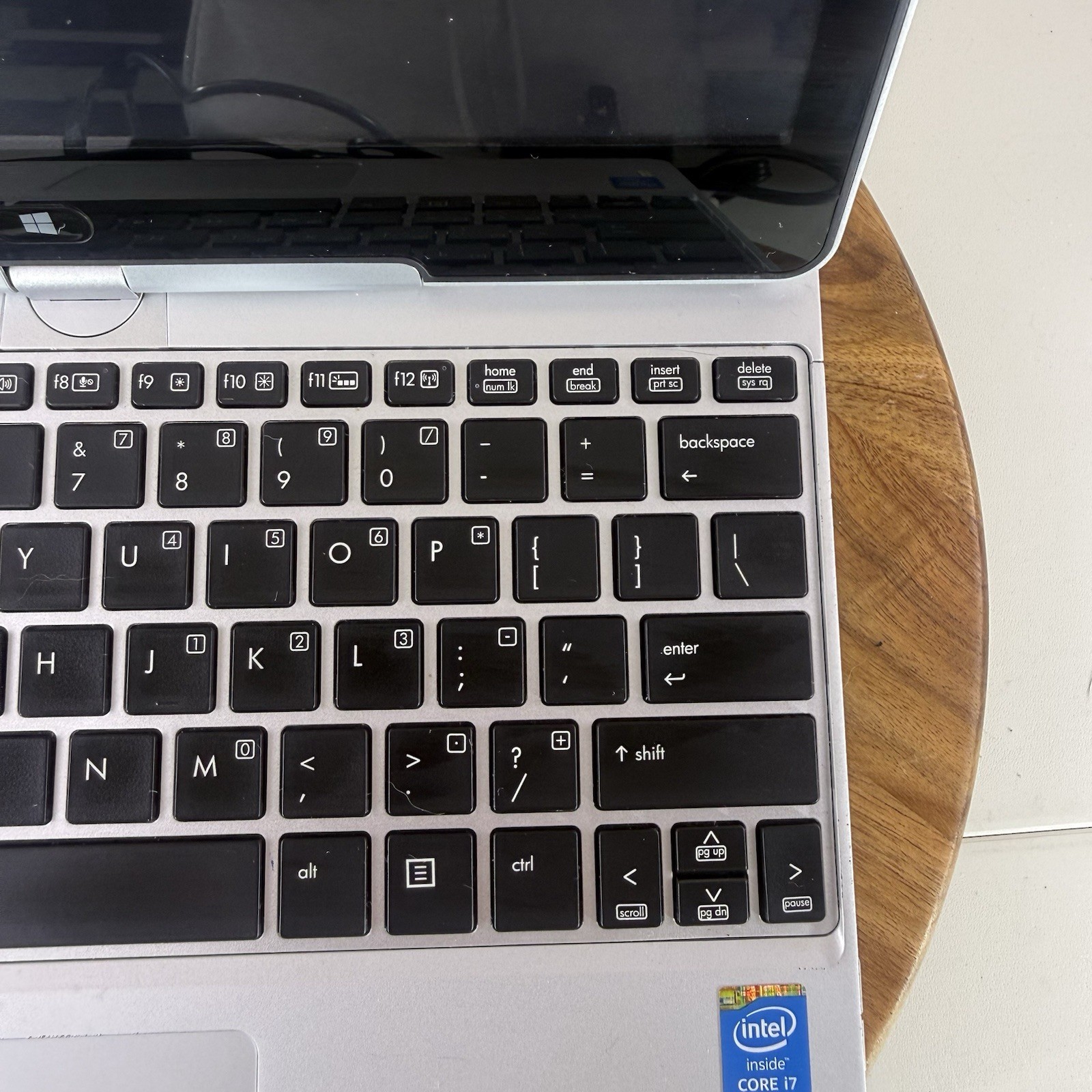 HP EliteBook Revolve 810 G3 Tablet/ i7-4600U / 8 GB RAM/256 GB SSD/Win 10 Pro