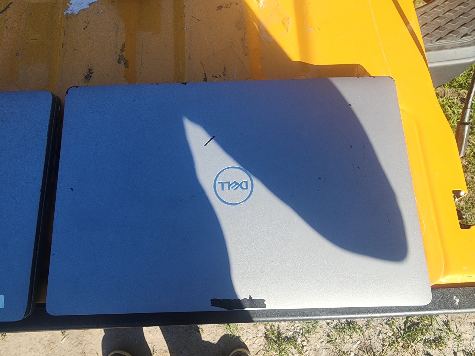 Lot of 3 Dell Precision 3550 Laptop i5 10310u 15.6″ FHD Paint Chips Fully Work