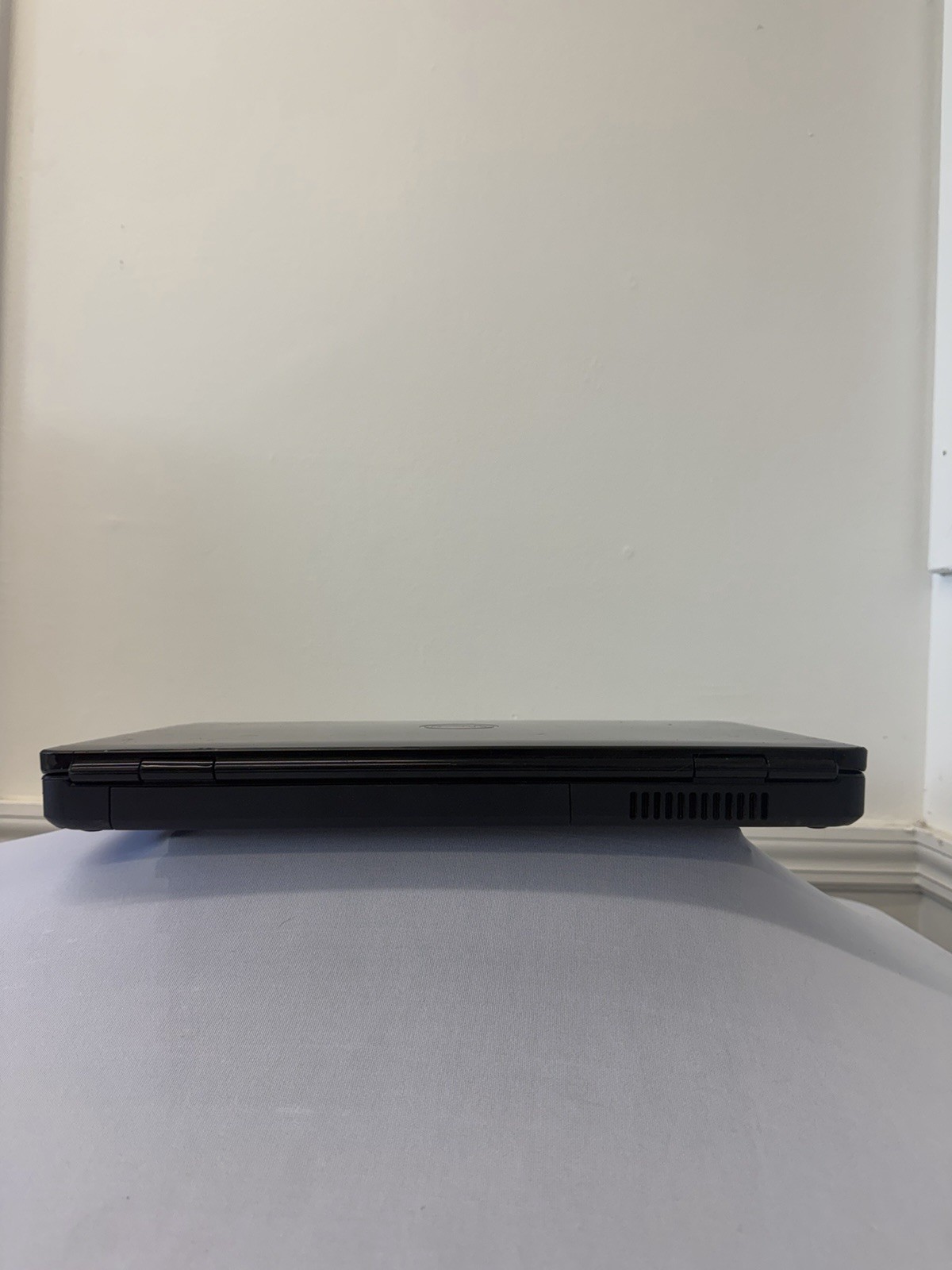 Dell Inspiron 1545 Laptop – Screen Yellowing – Intel Duo T6600 – Read Des