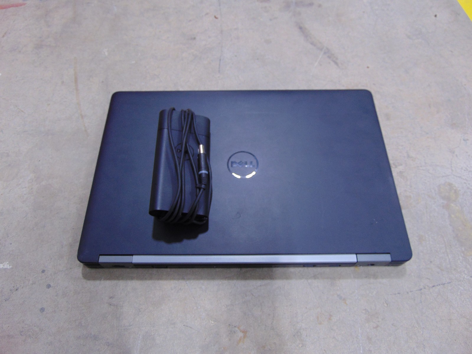 Dell Latitude E5570 15.6″ Laptop Intel Core i5-6300U 2.40GHz 8GB – No SSD