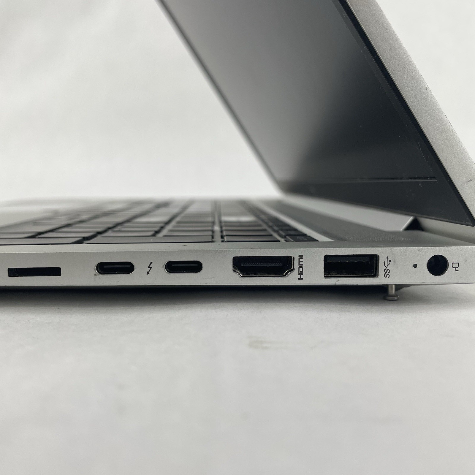 HP EliteBook 850 G7 15.6″ i5-10210U 1.60 GHz 8 GB RAM No SSD No OS – Bad Bezel