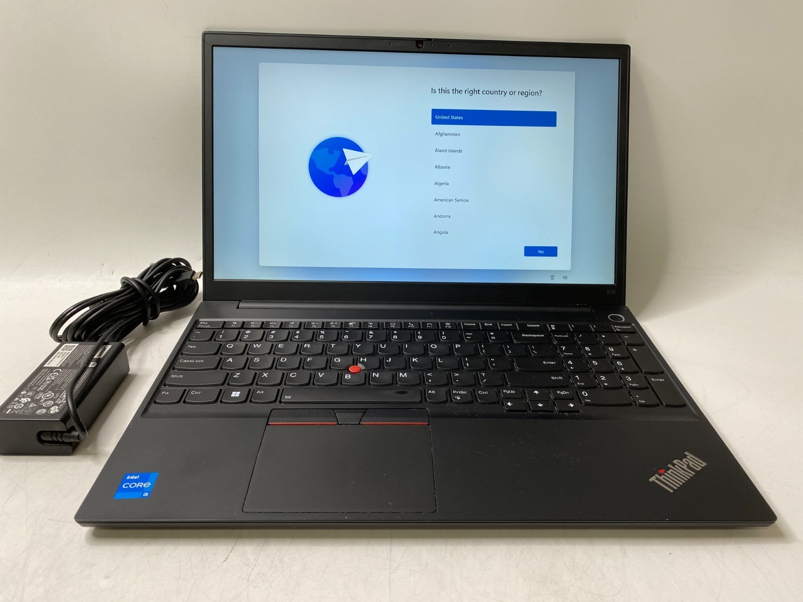 Lenovo ThinkPad E15 Gen 2 15.6″ i5-1135G7 16GB DDR4 256GB M.2 Win11H w/AC – Feet