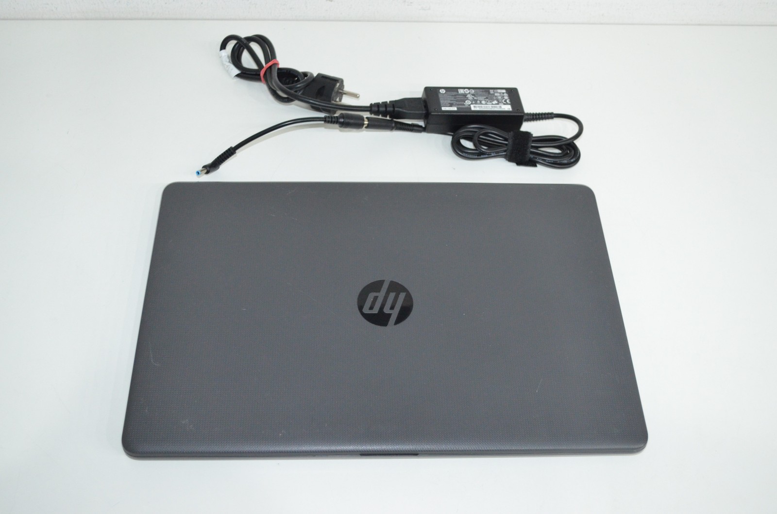 HP 255 G6 Laptop – AMD A6-9220 Radeon R4 – 8GB RAM – 1TB HDD – WIN10Pro