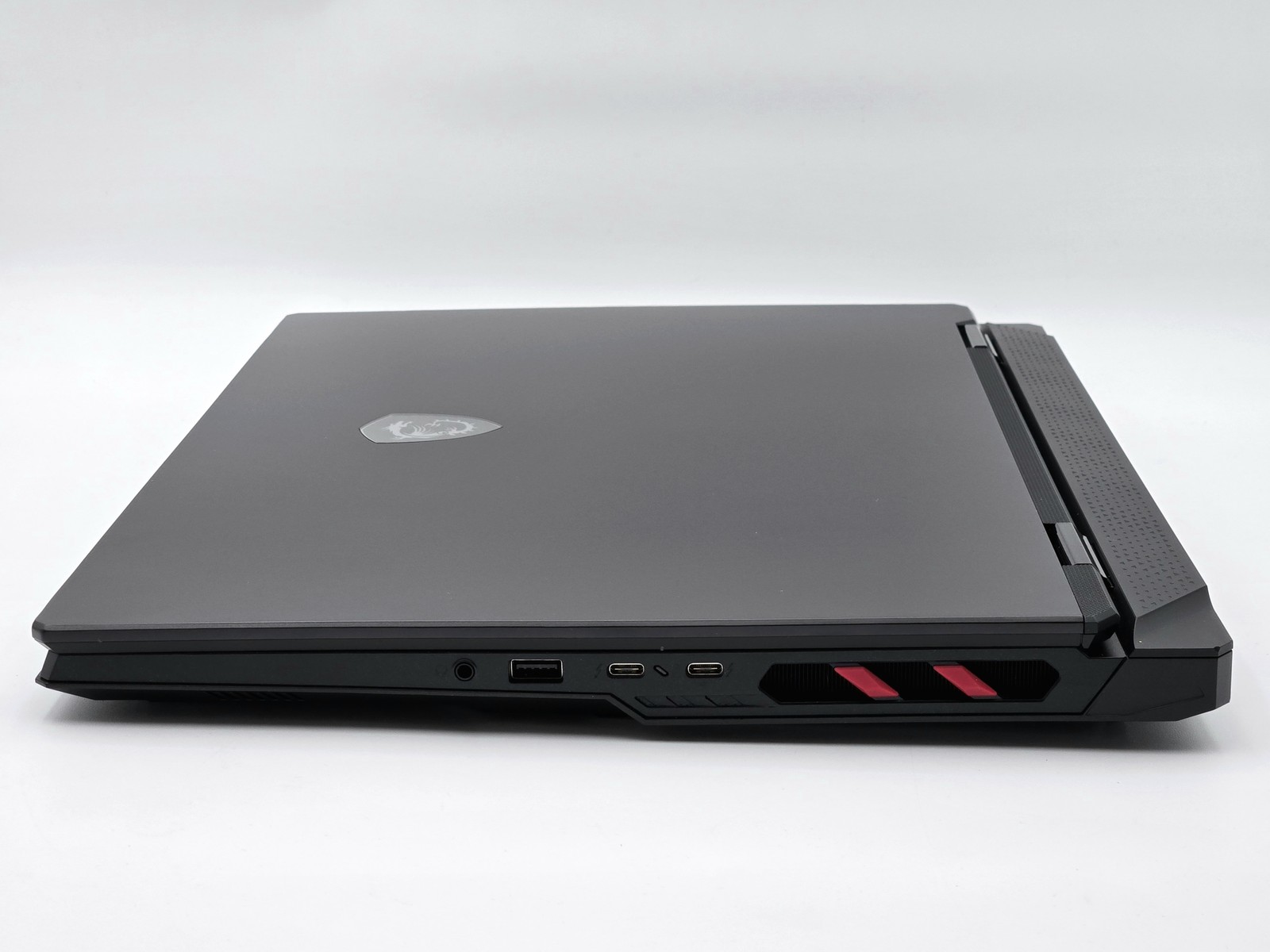 MSI Raider HX 18″ ULTRA 9 285HX 2TB 64GB W11 RTX 5080 Backlit FPR RGB 240Hz