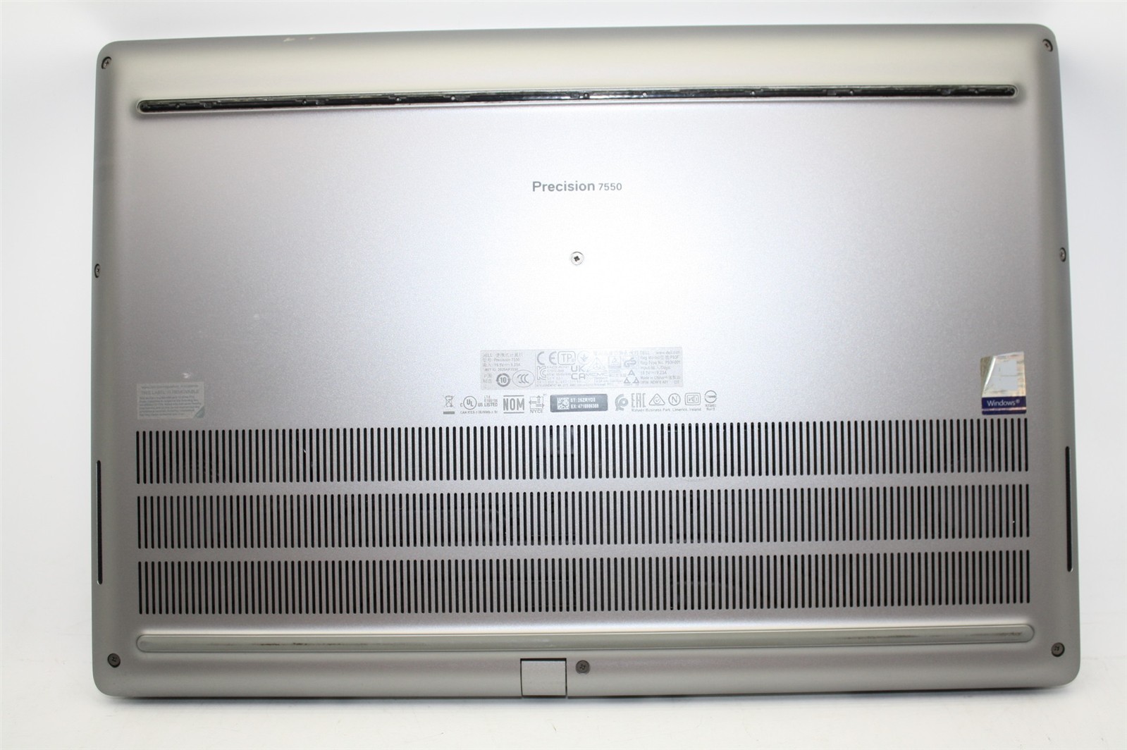 15.6″Dell Precision 7550 i7-10850H 2.70GHz RAM 32GB NVMe 256GB/Keypads missing