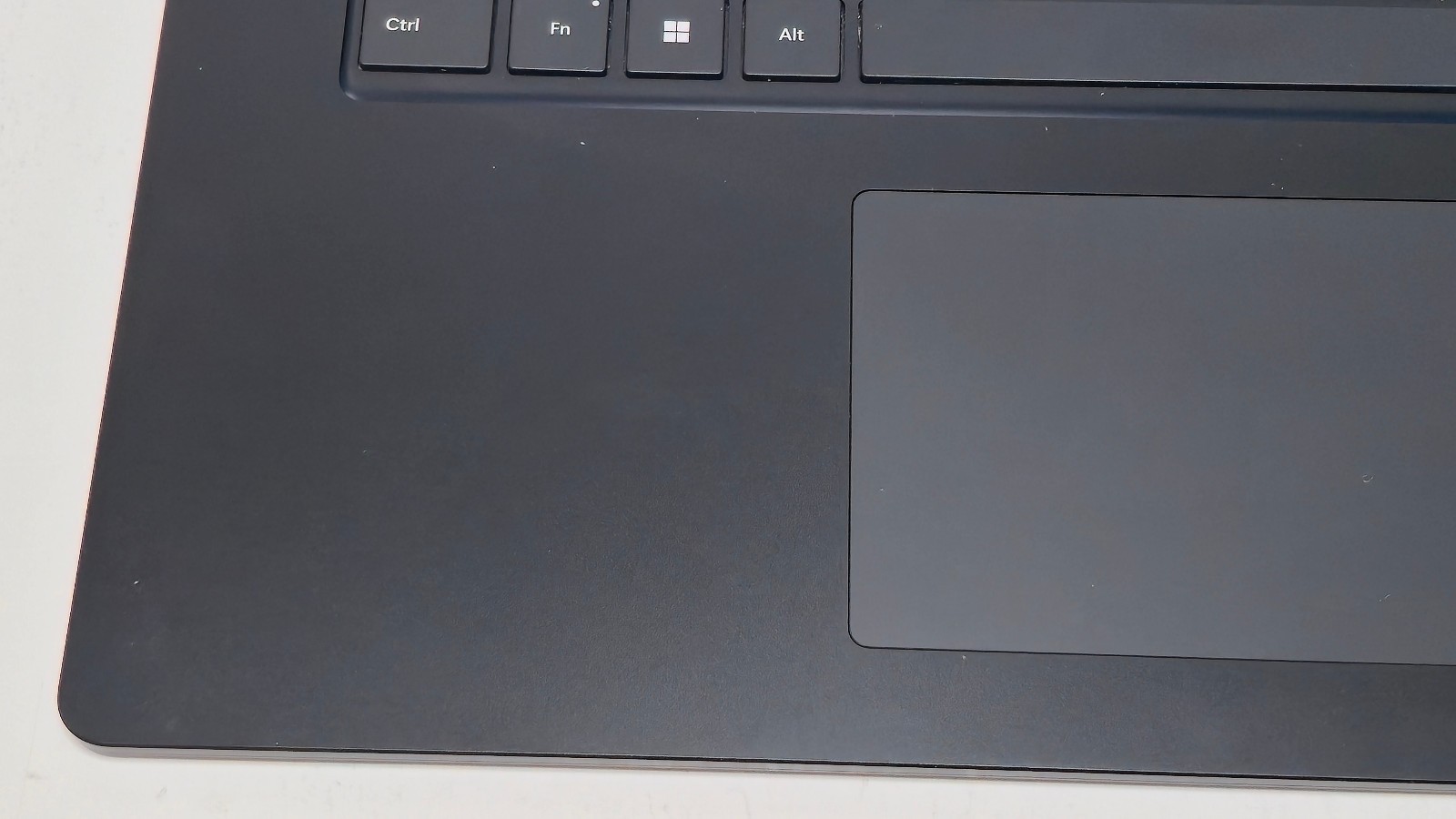 Surface Laptop 5 15″ (1979) Core i7-1265U , 16 GB RAM, 512GB SSD Touchscreen