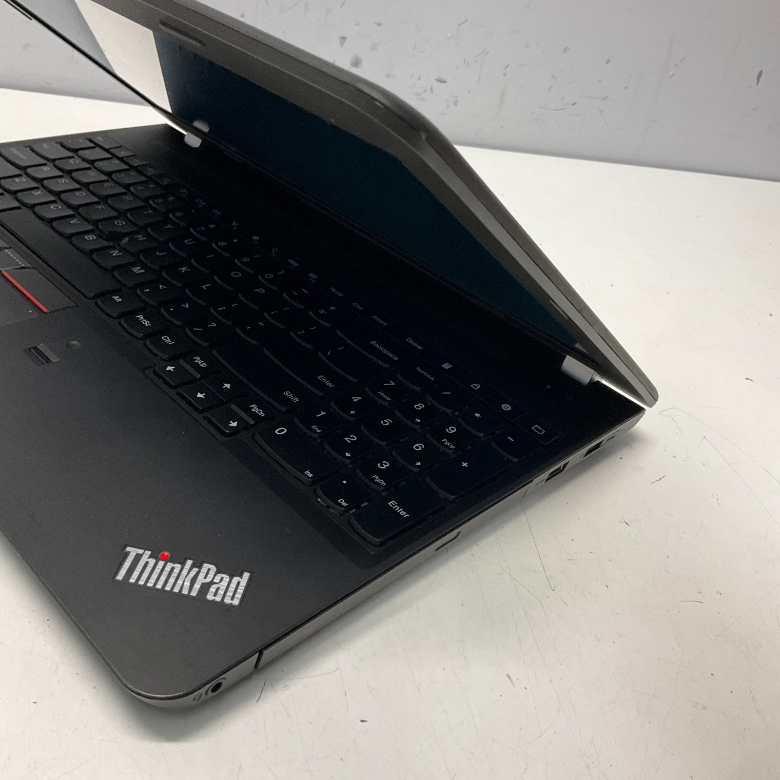 Lenovo ThinkPad E560 Intel Core i5-6200U 2.3GHz 4GB 500GB HDD Windows 10 Pro