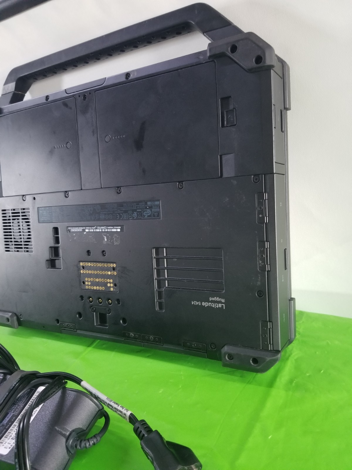 Dell Latitude 5424 Rugged i7-8650U 1.9GHz 16GB 256GB SSD 14″ WIN 11 PRO
