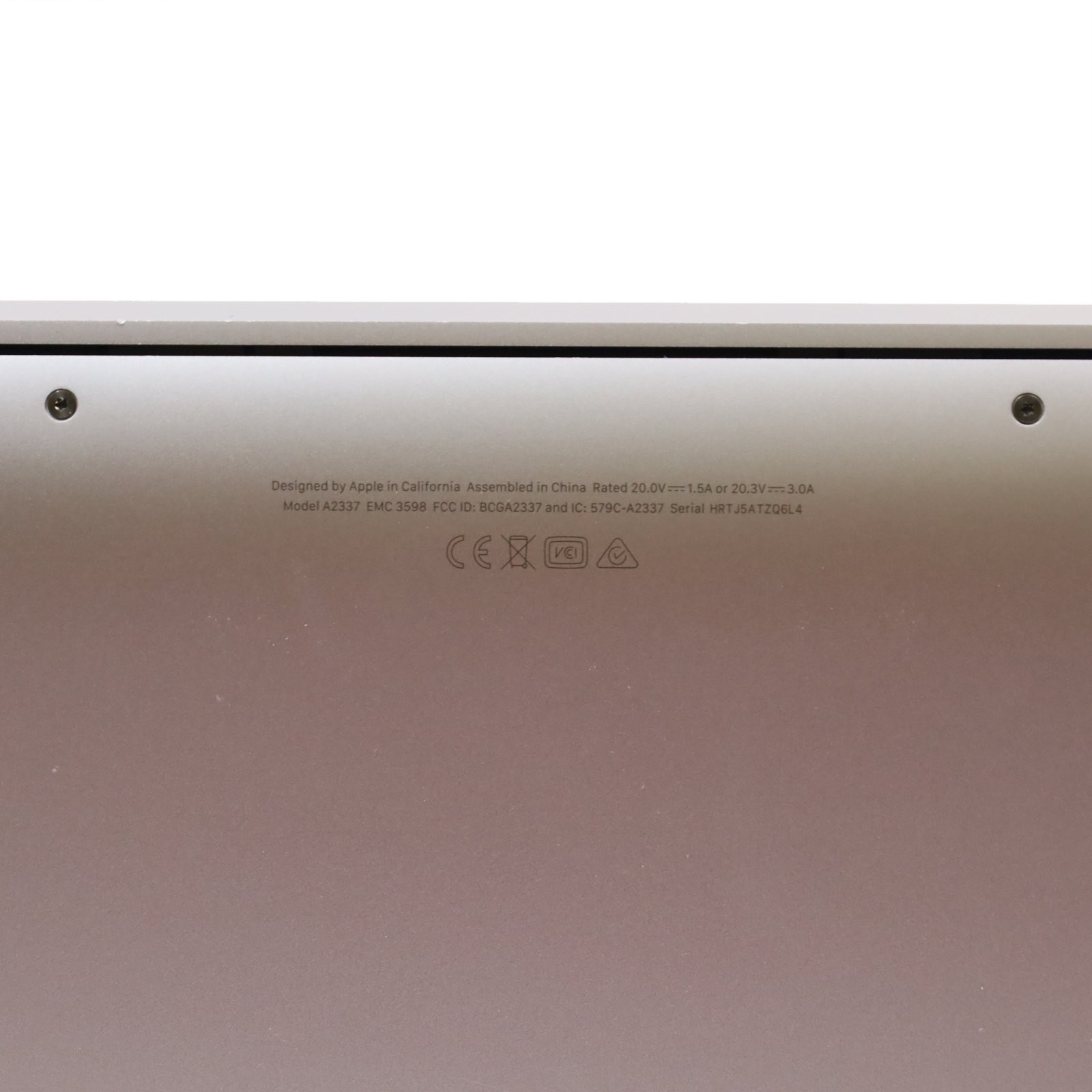Apple MacBook Air 2020 MGN63LL/A M1 3.2GHz 8GB Unified RAM 256GB SSD 13.3″