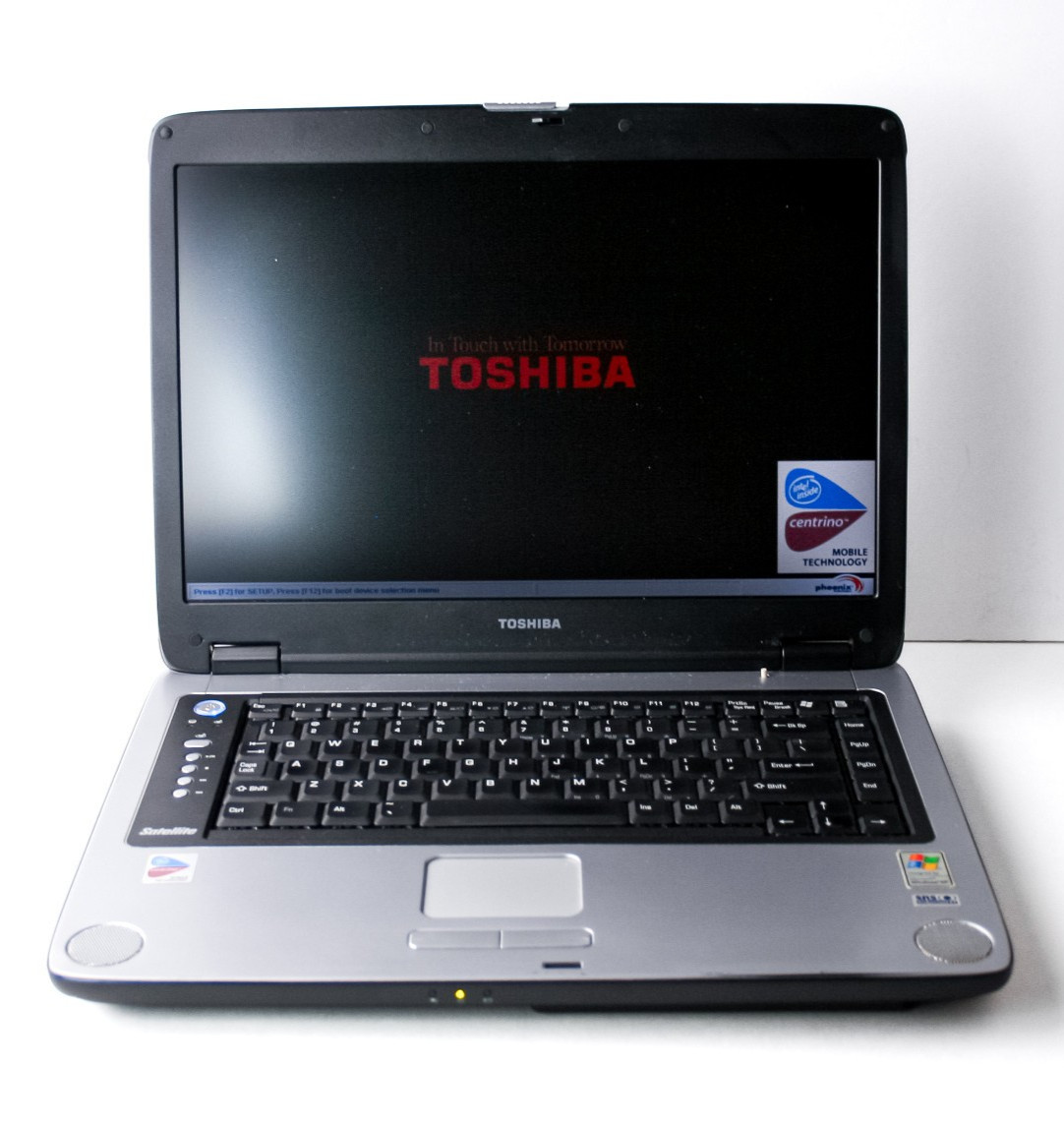Toshiba Satellite M35X-S311 PSA72U-2JZ00U Pentium M 1.6GHz/2GB RAM/NO HDD/855GM