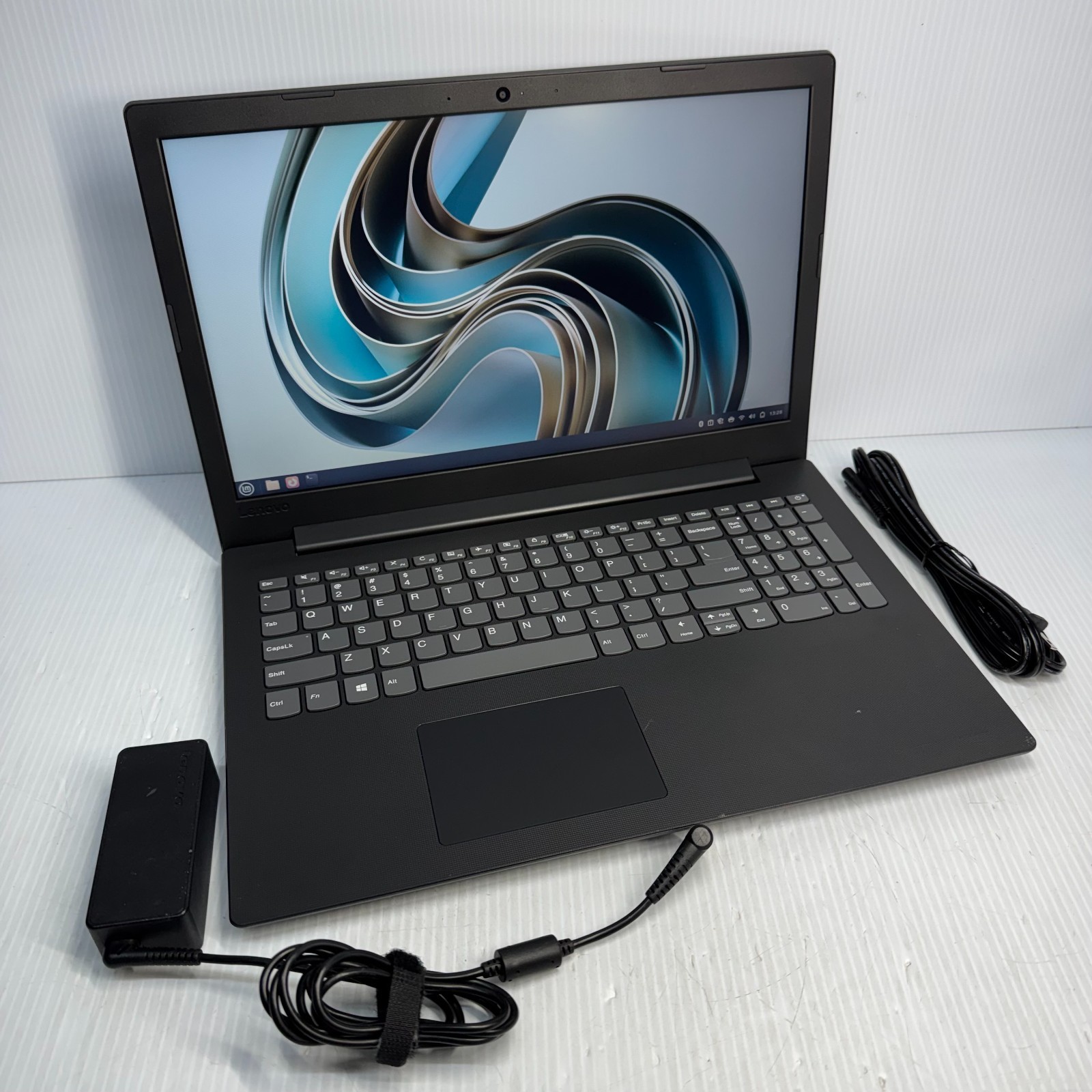 Lenovo IdeaPad 130-15AST AMD A9 Linux Mint 22.3 15.6″ Laptop 128GB SSD 8GB RAM