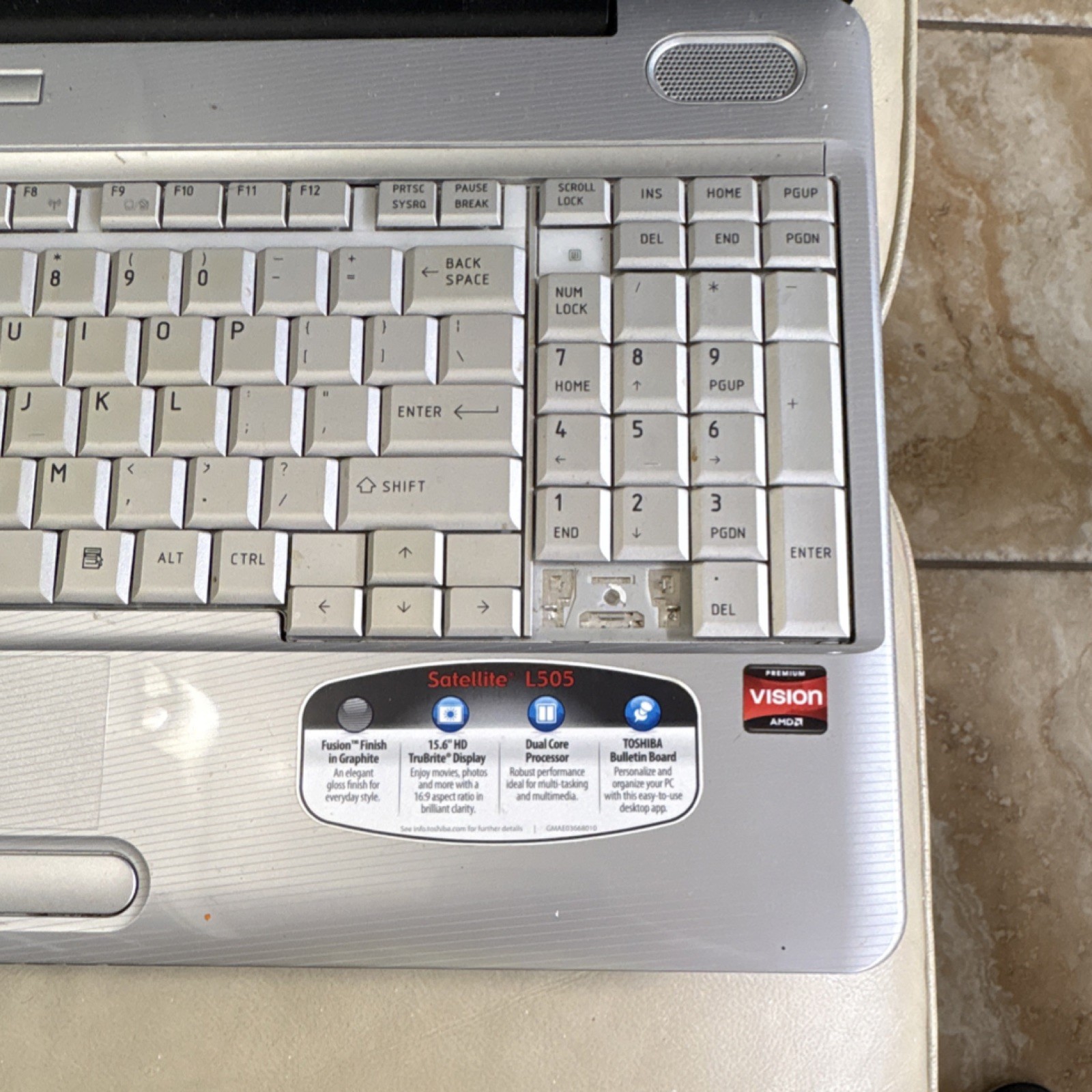 Toshiba Satellite L505 Dual Core 15.6″ Laptop Windows 7 Silver/Black Webcam