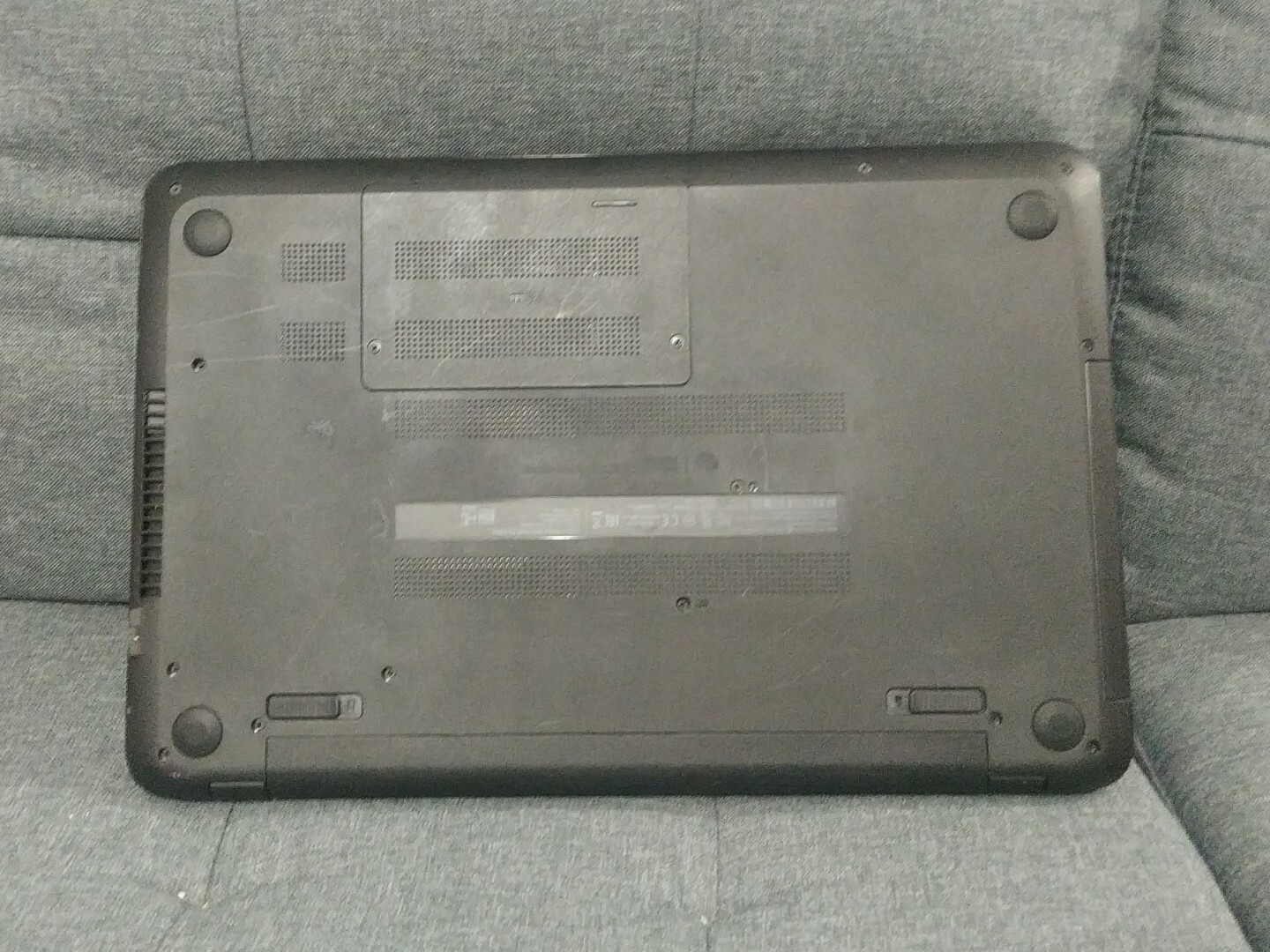 HP 15-f211wm Laptop – L0T32UATouchscreen 15.6″
