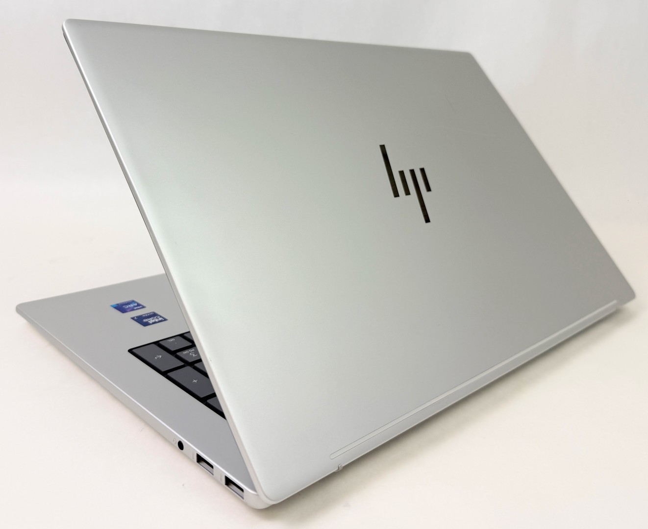 HP Envy 17-da0013dx 17.3″ FHD Touch Ultra 7 155H 16GB 1TB SSD W11H