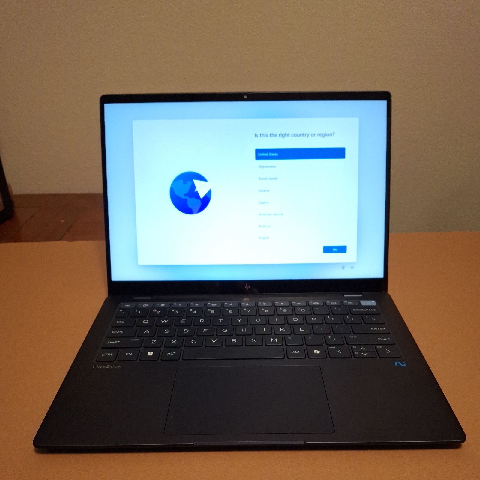 HP EliteBook Ultra G1q8 14″ 2.2K Touch X Plus X1P-42-100 16GB 512GB SSD W11P BL