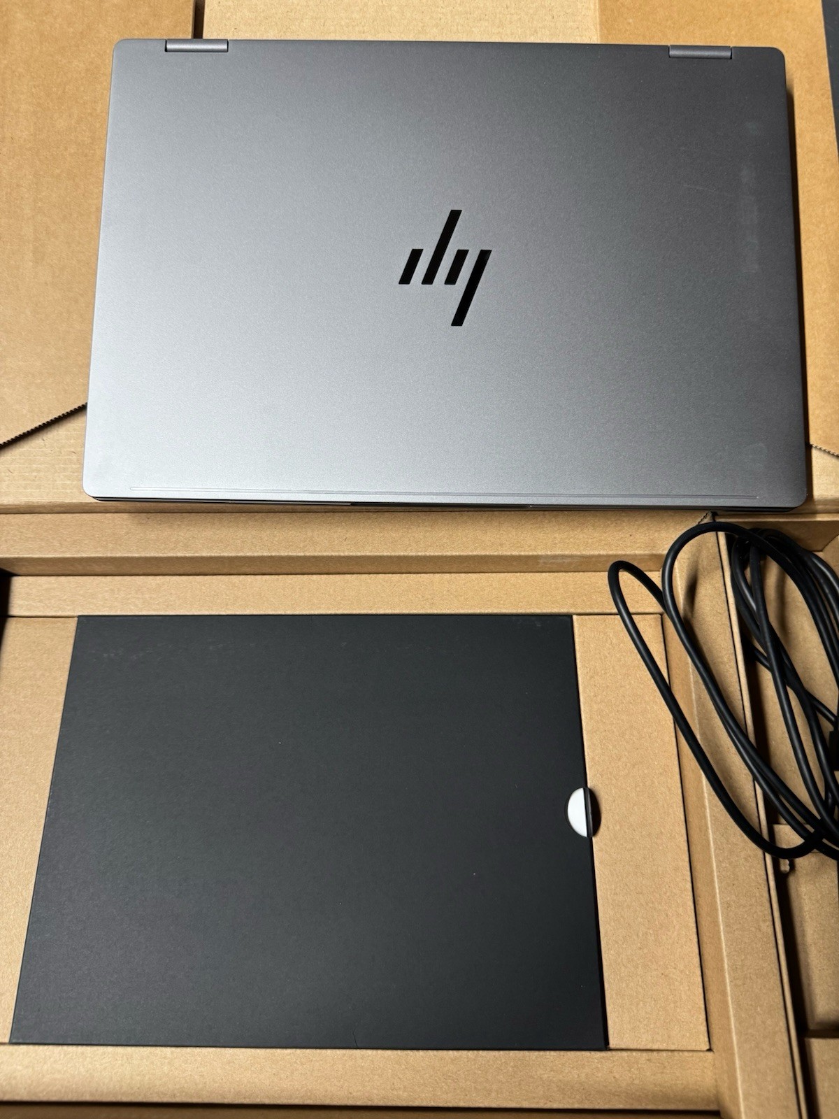 HP – OmniBook X Flip 2-in-1 – 14″ 2K OLED, Ultra 7 Gen 3, 16G 1T