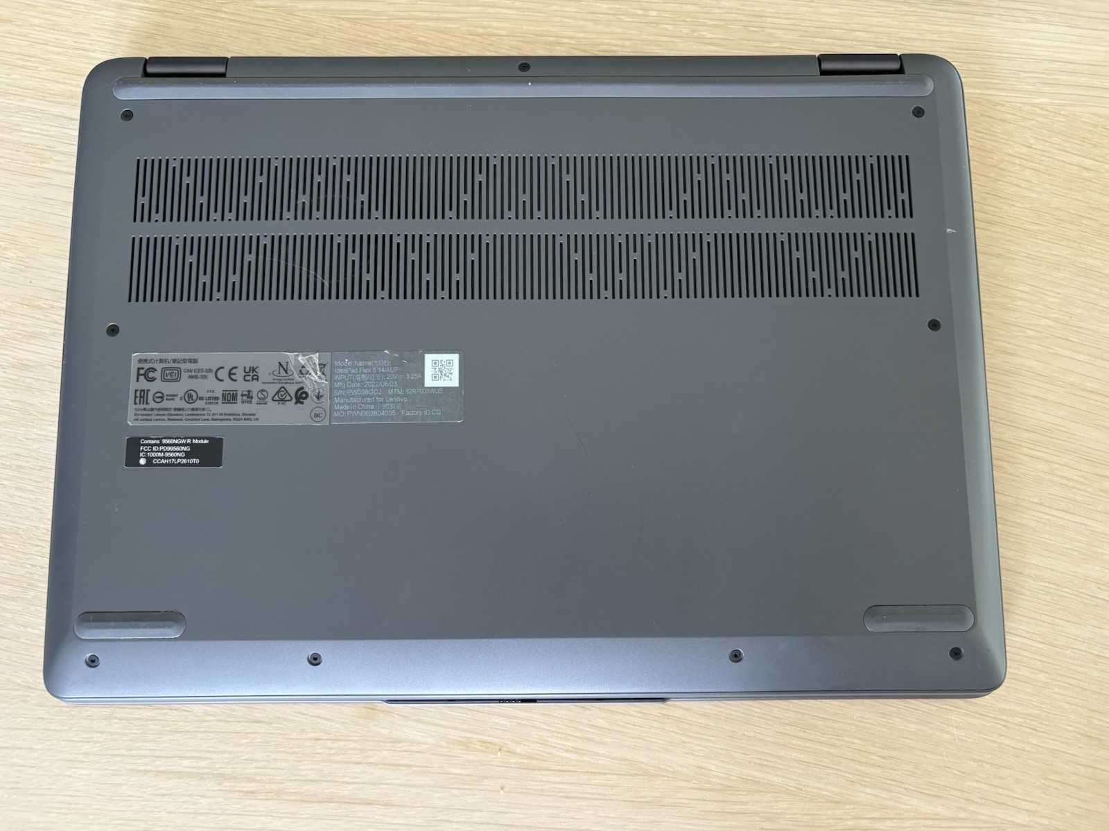 Lenovo IdeaPad Flex 5 14IAU7 14″ (256GB SSD, Intel Core i3-1215U, 1.20GHz,…