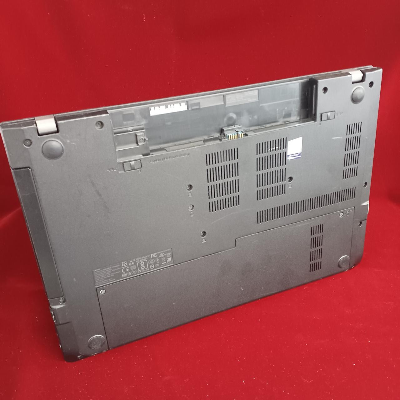 Lenovo ThinkPad E570 Notebook 15.6″ Core i3 12GB 500GB Windows 10 Pro Used