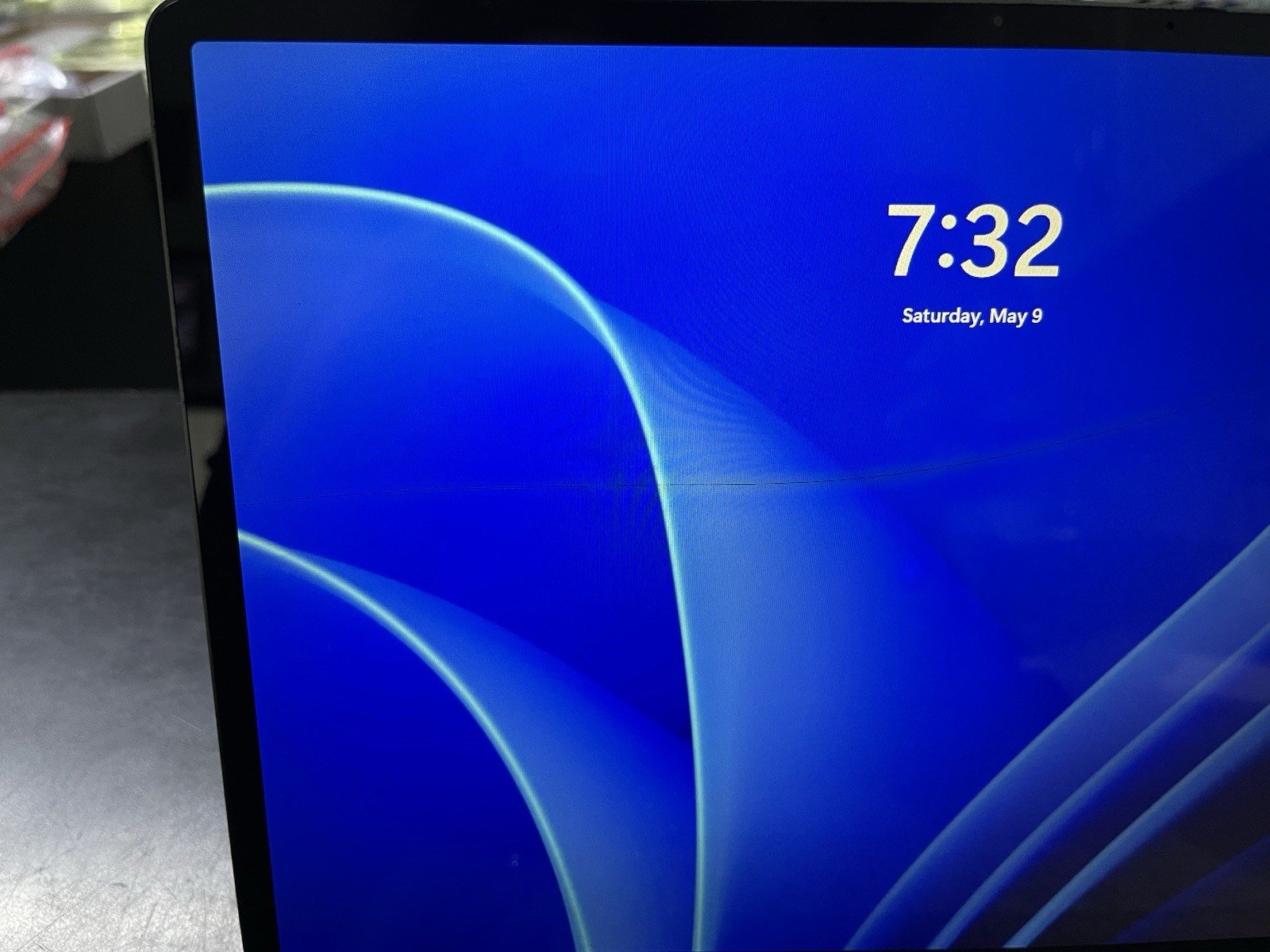 Microsoft Surface Laptop Go 2 12.4″ i5-1135G7 2.4Ghz 8GB 128GB Crack in Screen