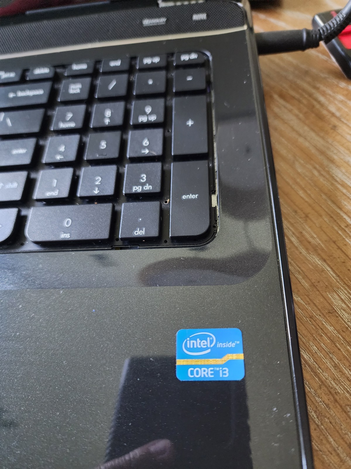 HP Pavilion G7-2270US 17.3″ Intel i3-3110M 2.4GHz, 6 GB Ram, 700GB HHD, Win 10 P