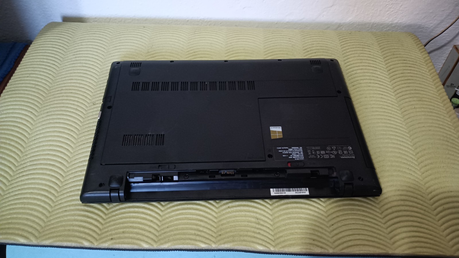 Lenovo g50-70 15.6″ i3-4030u 8gb 256gb windows 11