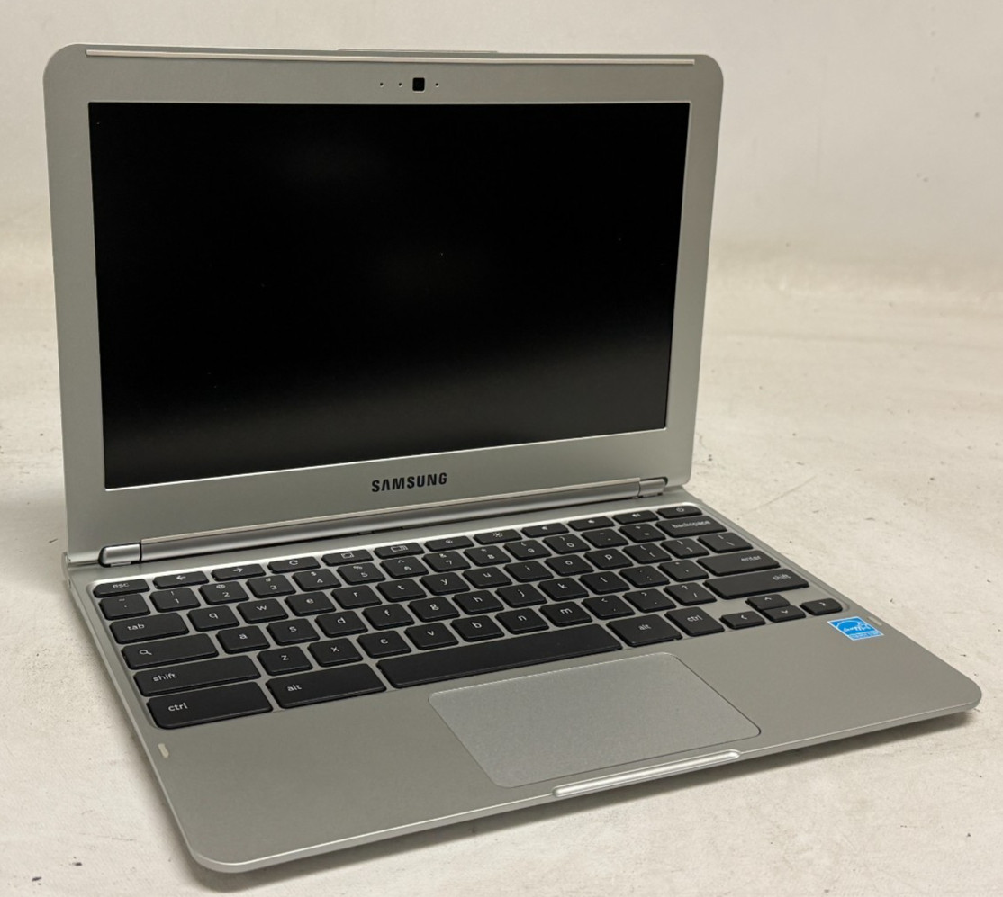 Samsung Chromebook XE303C12 11.6″ (Exynos-5 – 2GB RAM – 16GB eMMC) – Lot of 10