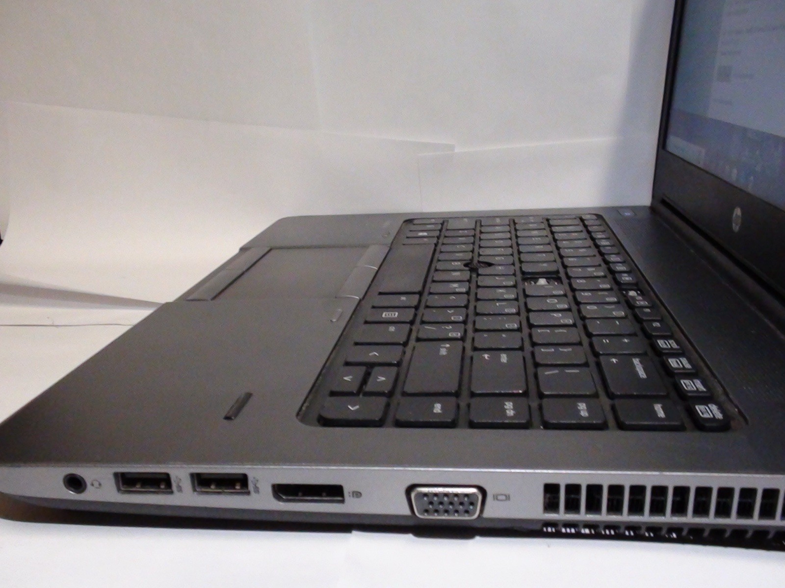 HP ProBook 640 G1 i5-4300M 2.60GHz 4GB RAM 120 GB Hard Drive w/ Win10 & Charger
