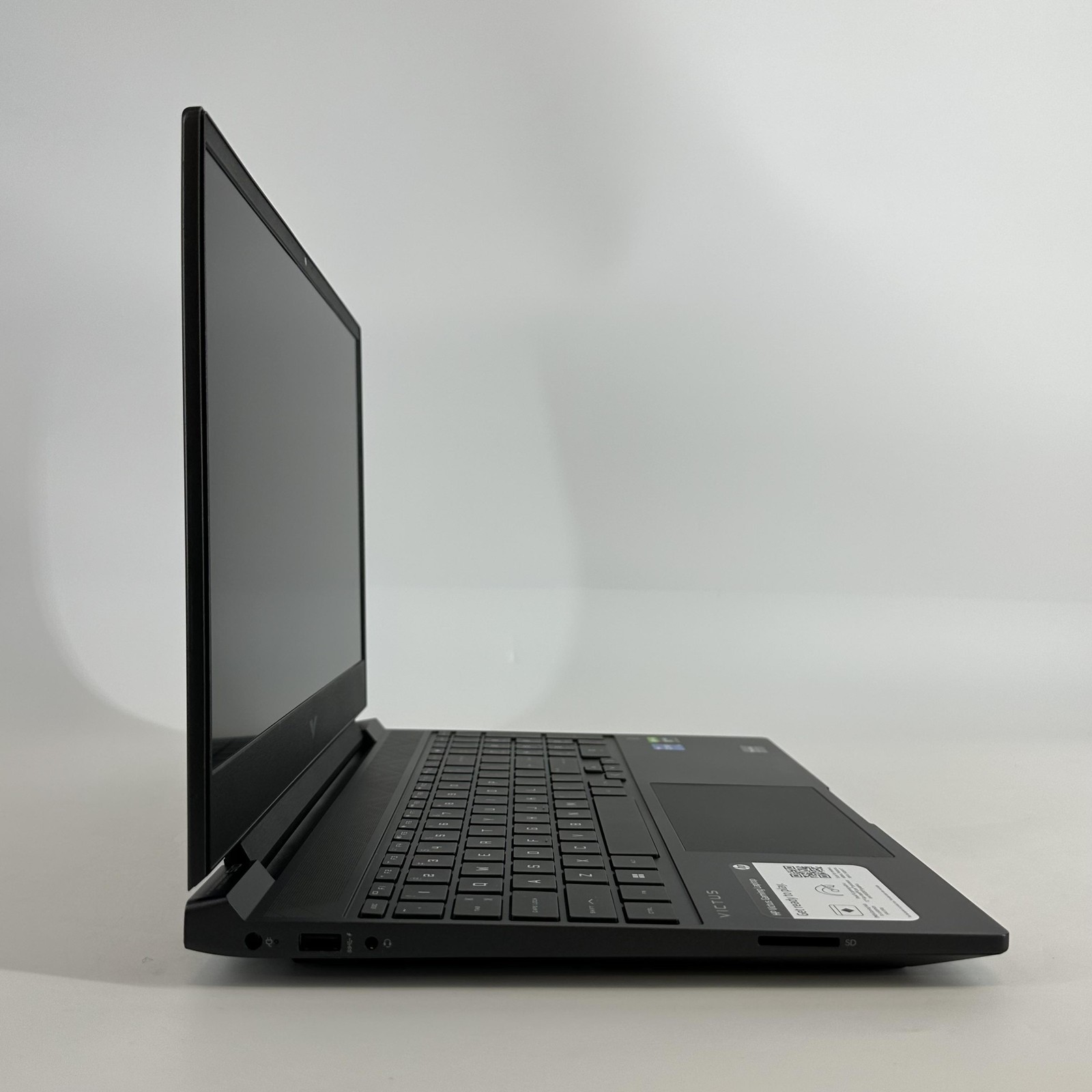 HP Victus Gaming 15 144Hz FHD 2.0GHz i5-12450H 8GB 512GB GTX 1650 FRAME SPLIT
