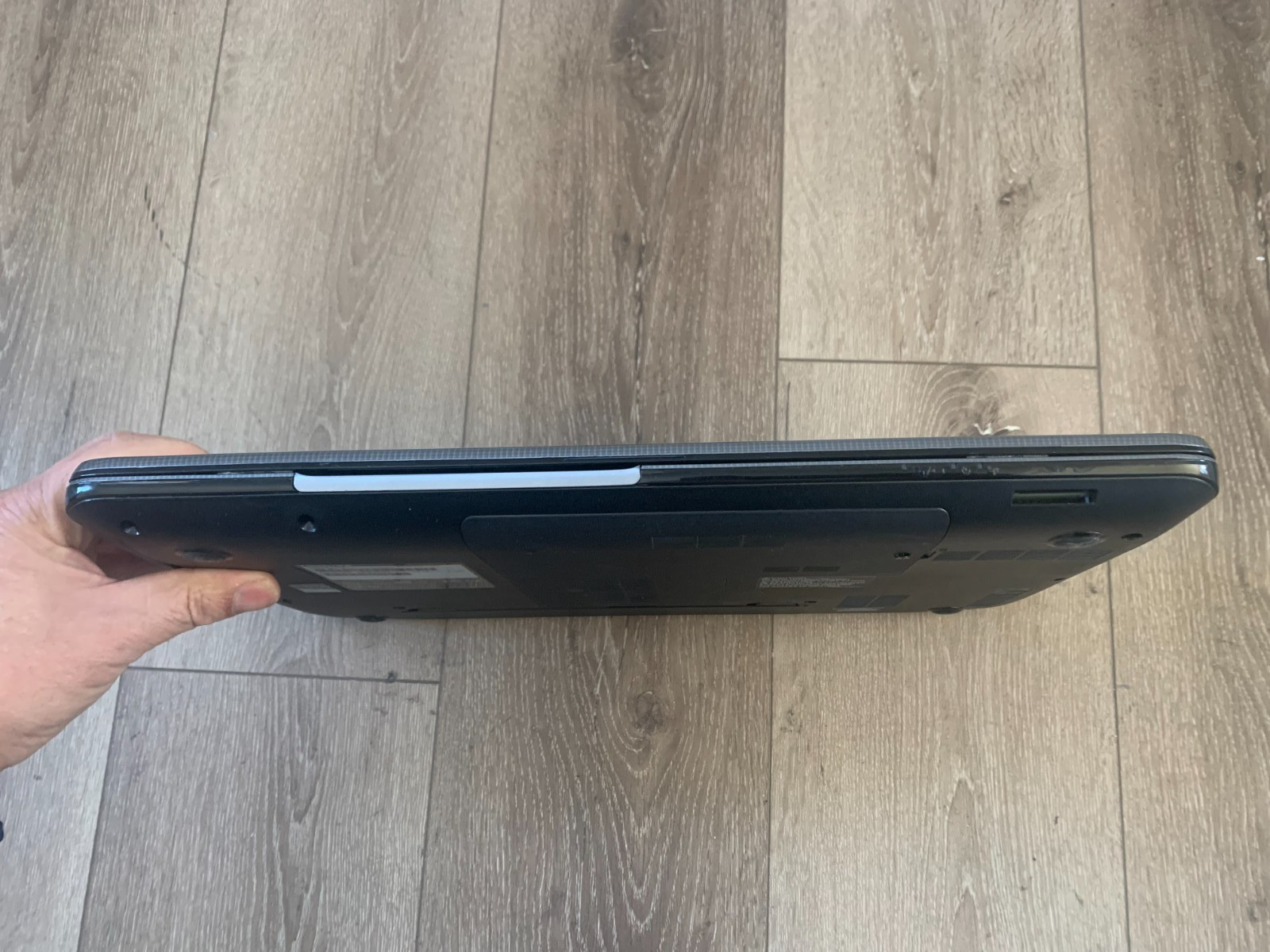 Toshiba Satellite L850 Intel Core i3-2348M 2.30GHz 8GB RAM 320GB HDD Win 10