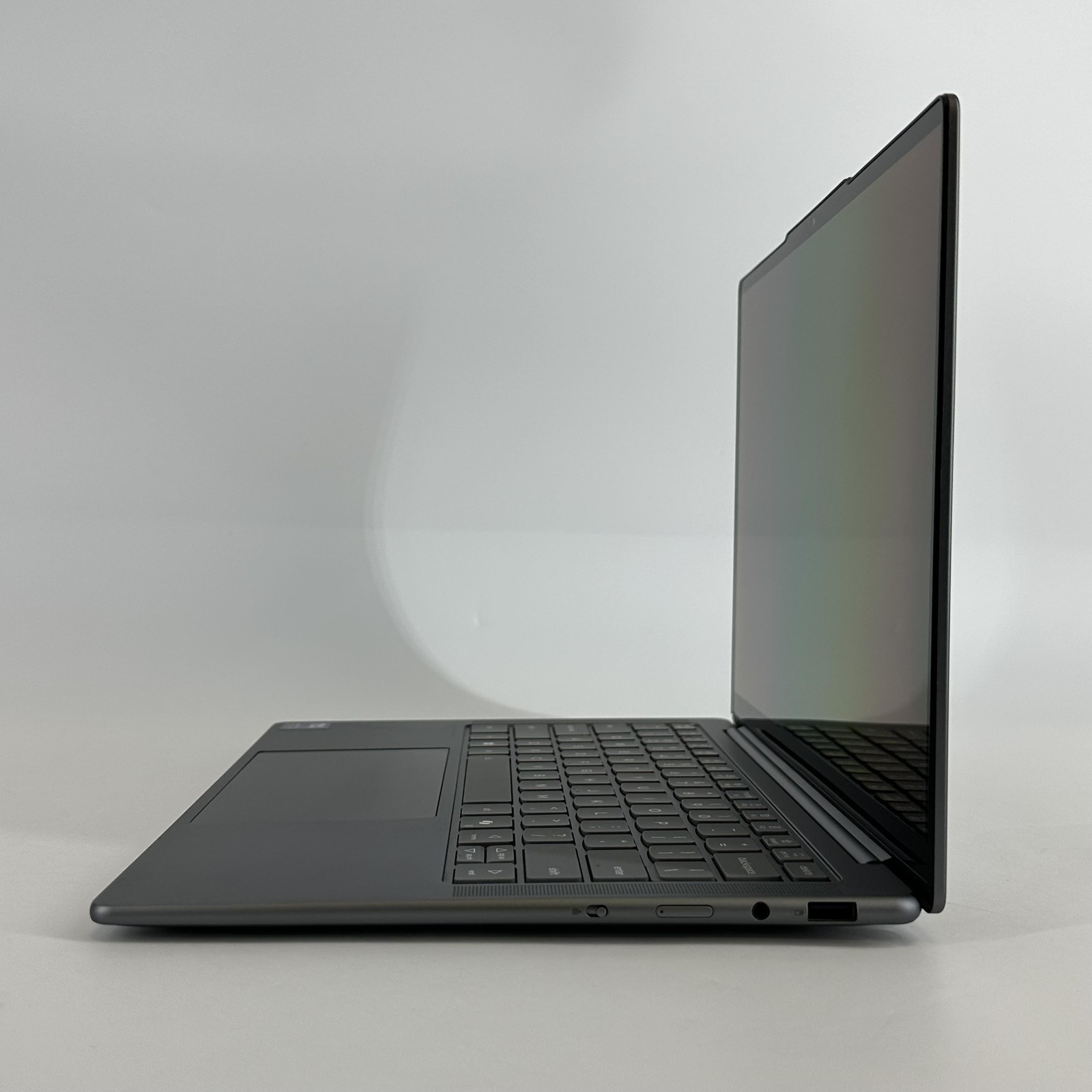 Lenovo Slim 7i 14 Gray FHD+ TOUCH 2.2 GHz Ultra 7 258V 32GB 1TB SSD Excellent