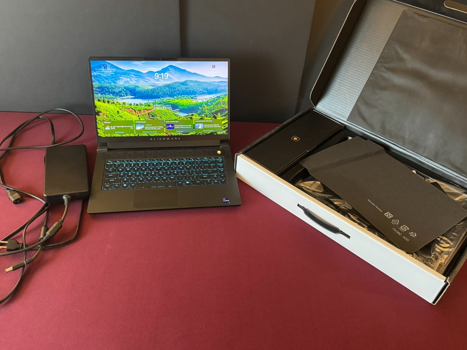 Alienware M15 R7 NVIDIA GeForce 3080 8GB GPU 16G Shared 64GB RAM Intel i9 12900H