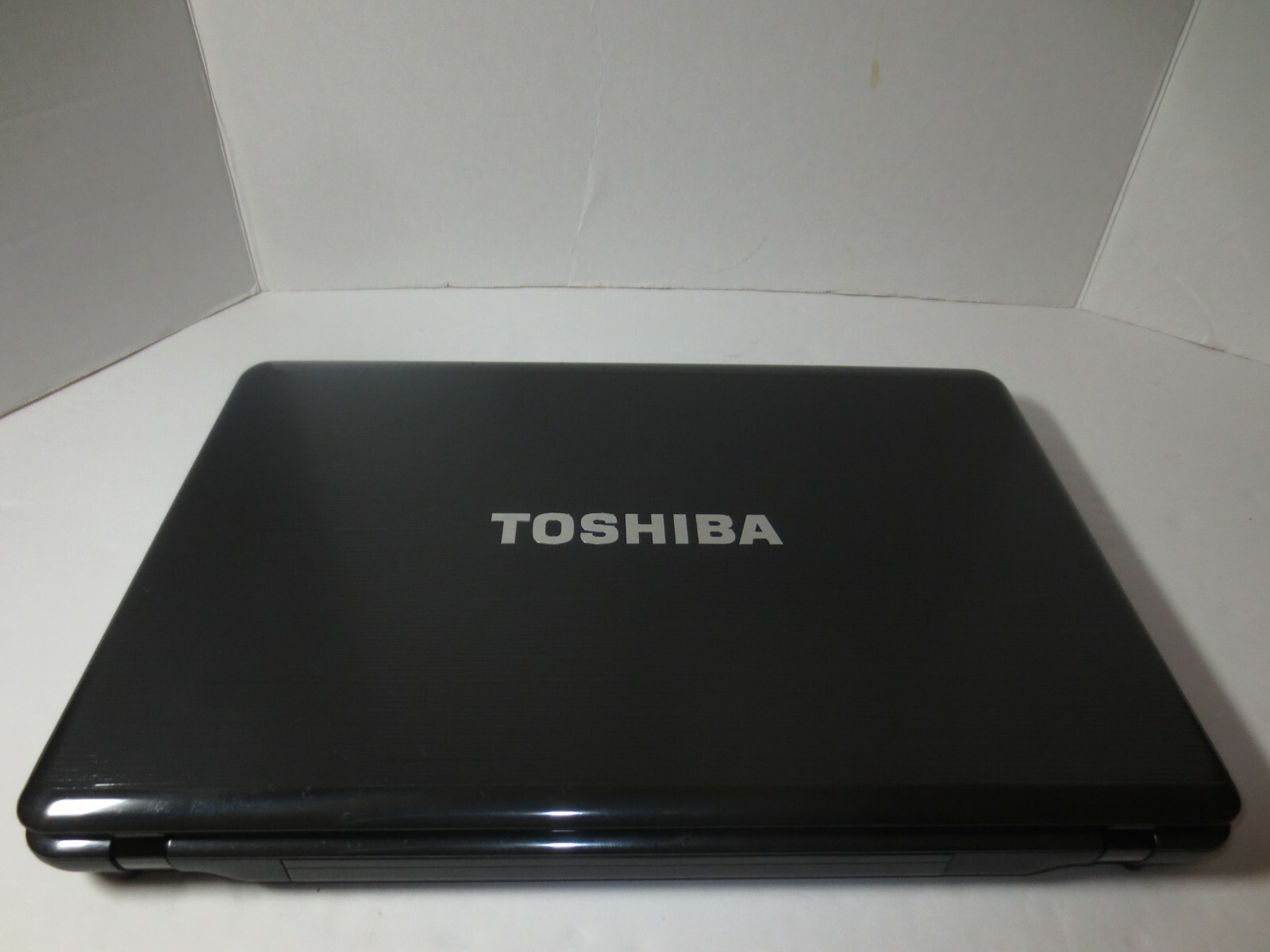 TOSHIBA SATELLITE P755-S5269 15.6″CORE i7-2630QM@2.0GHz 8GB RAM 500GB HDD WIN7