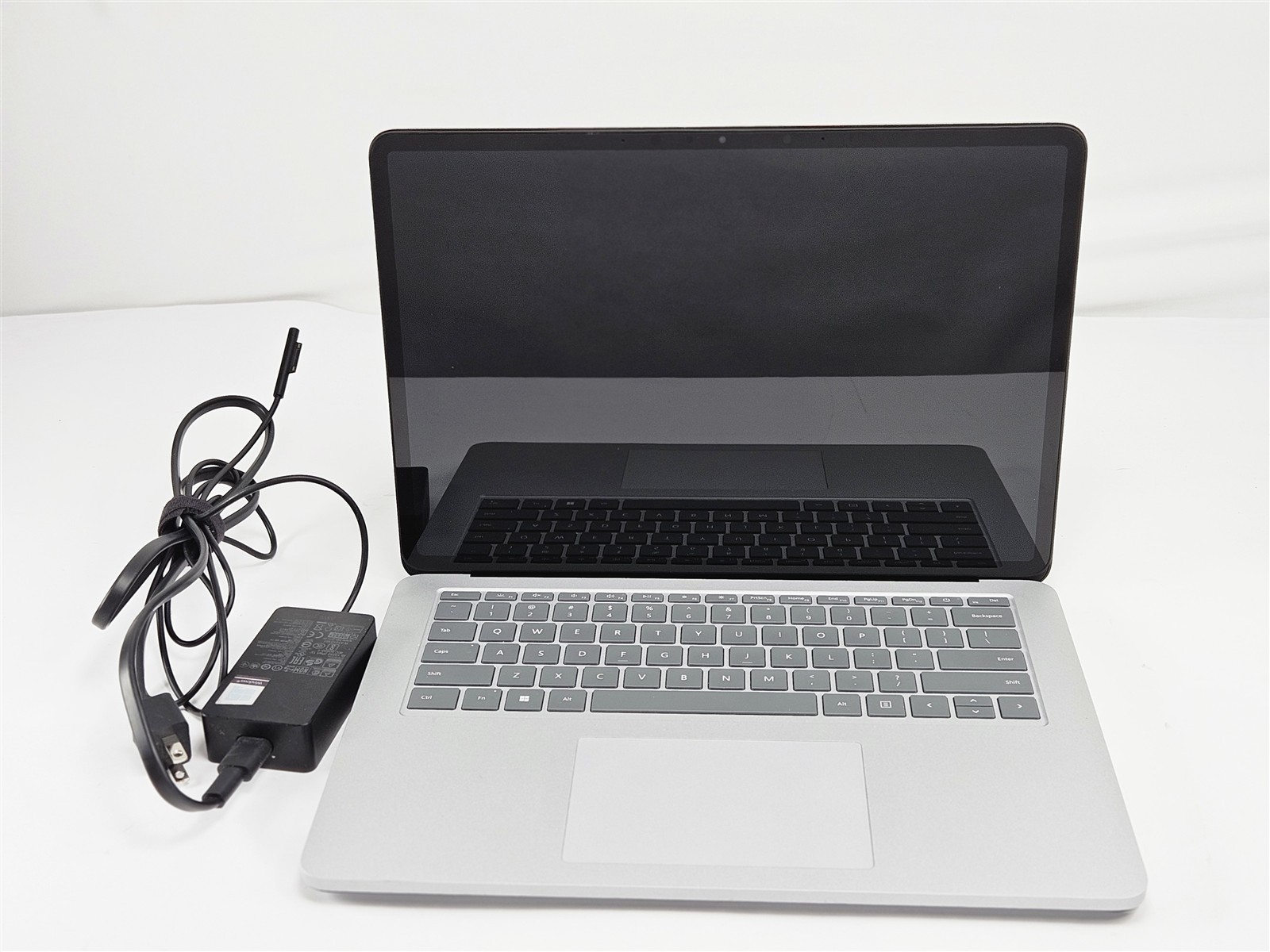 Microsoft 14.4″ Surface Laptop Studio 1964 i7-11370H 32GB RAM No SSD Platinum