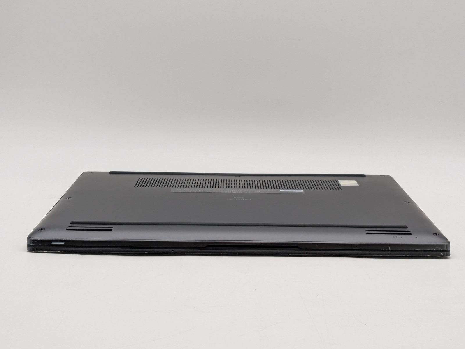 Dell Latitude 9330 2-in-1 13″ 2560 x 1600 Touch I5-1240U W11P 256GB SSD 16GB