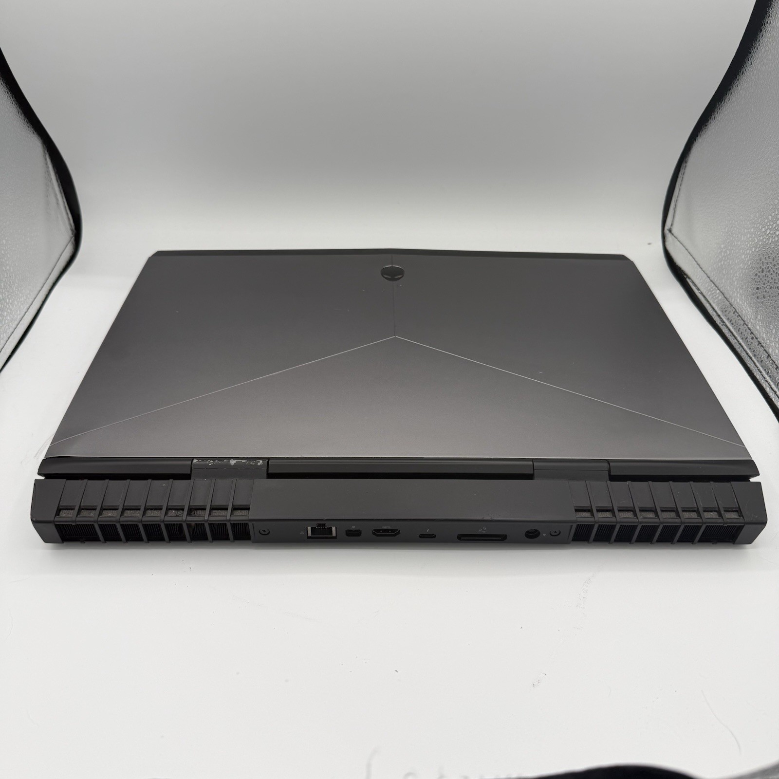 Alienware Dell 17 R4 17-6700HQ 17.3 SSD 1TB HDD 8GB Gaming Laptop Nvidia 1070