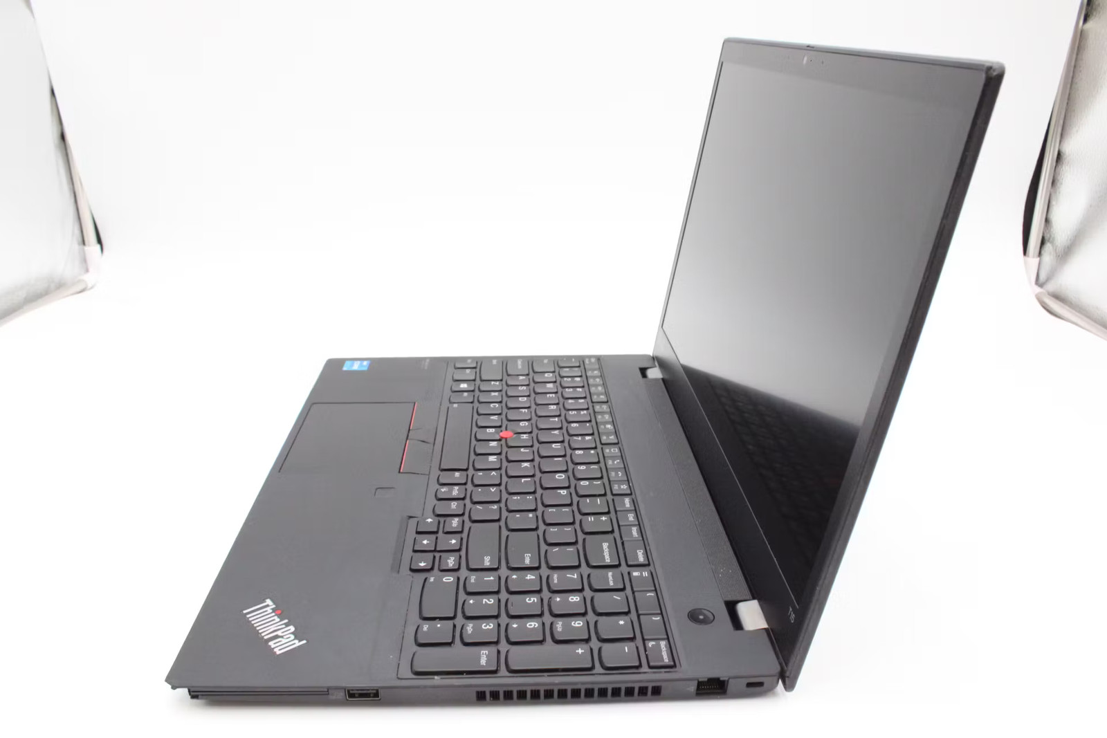 Lenovo ThinkPad T15 Gen 2i Used 15.5″ i5-1135G7, 256GB NVMe, 8GB RAM