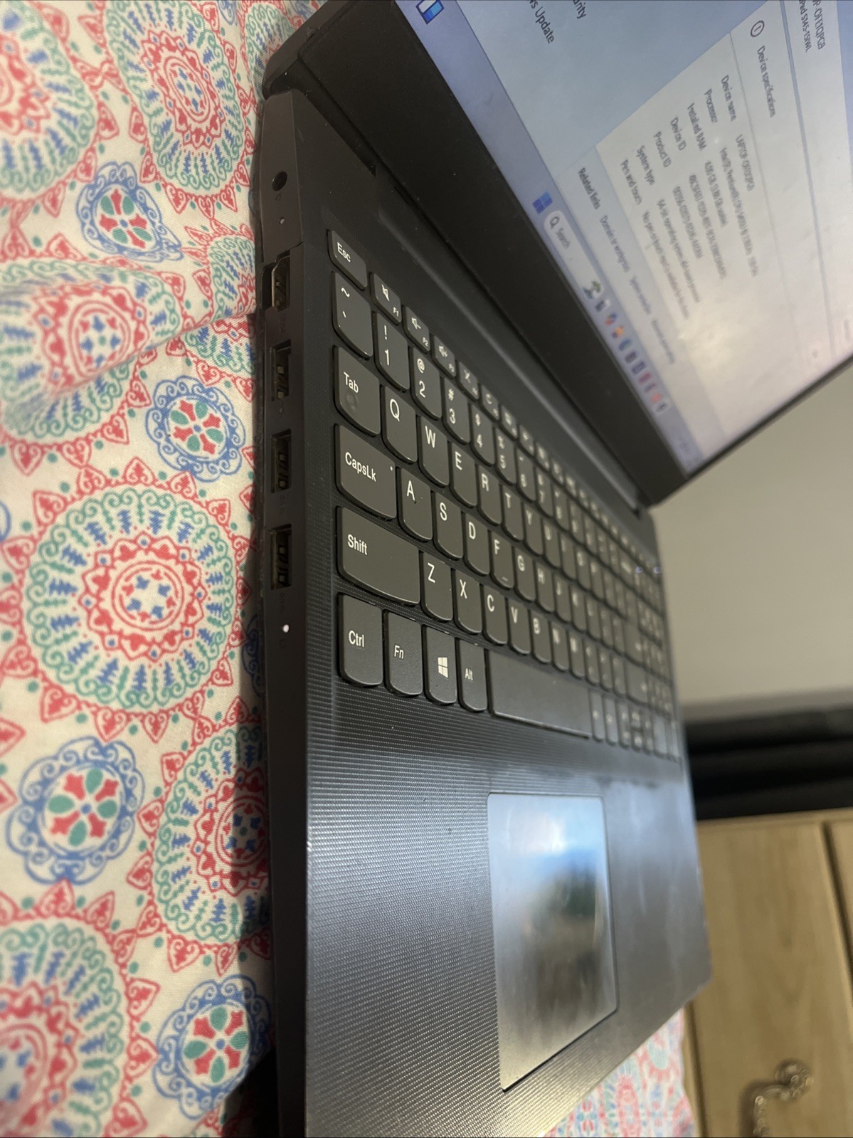Lenovo IdeaPad S145-15IWL 14″ Intel Pentium 5405U 4GB Ram 1TB HDD Win11H Laptop