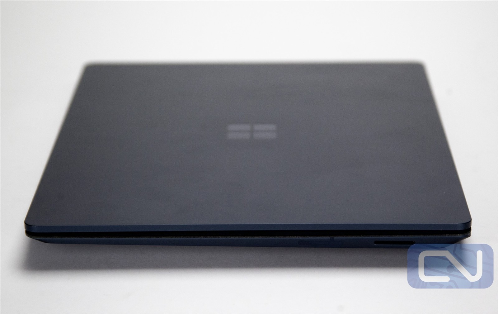 Microsoft Surface Laptop 1st Gen 13.5″ i7-7660U 16GB 512GB SSD Win 10 Pro NO AC