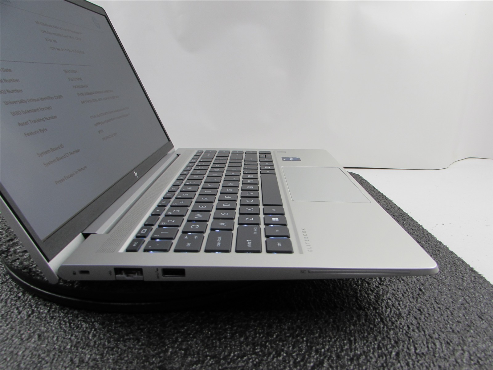 HP ELITEBOOK 640 (G9) 1920X1080 FHD TOUCHSCREEN I7-1270P NO SSD 8GB RAM NO O.S