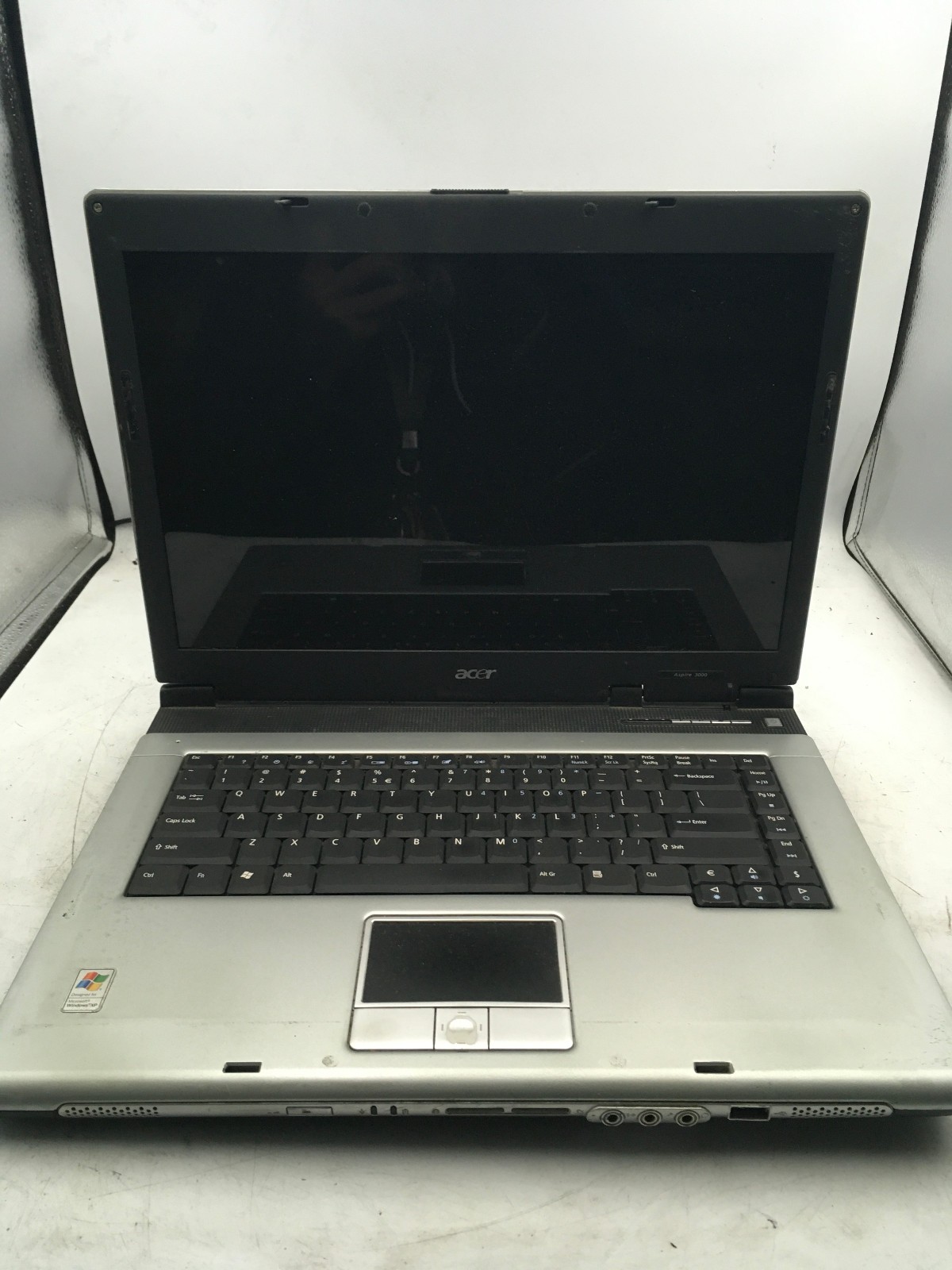 ACER ASPIRE 3000 ZL5 – FOR PARTS/REPAIR – AMD SEMPROM 2800 – NO RAM – READ – BB