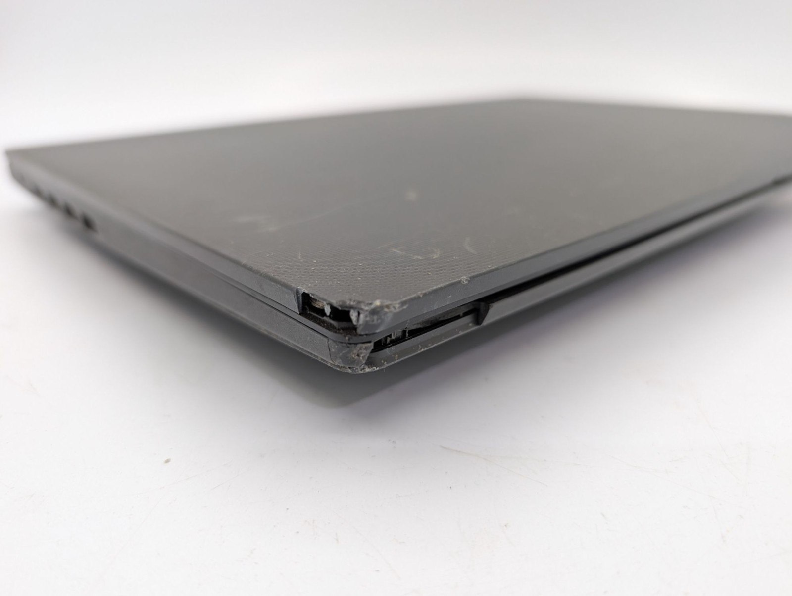 Lenovo IdeaPad 3 15ADA05 15.6″ AMD Athlon 3050U 8GB RAM 240GB SSD Win 11 Home