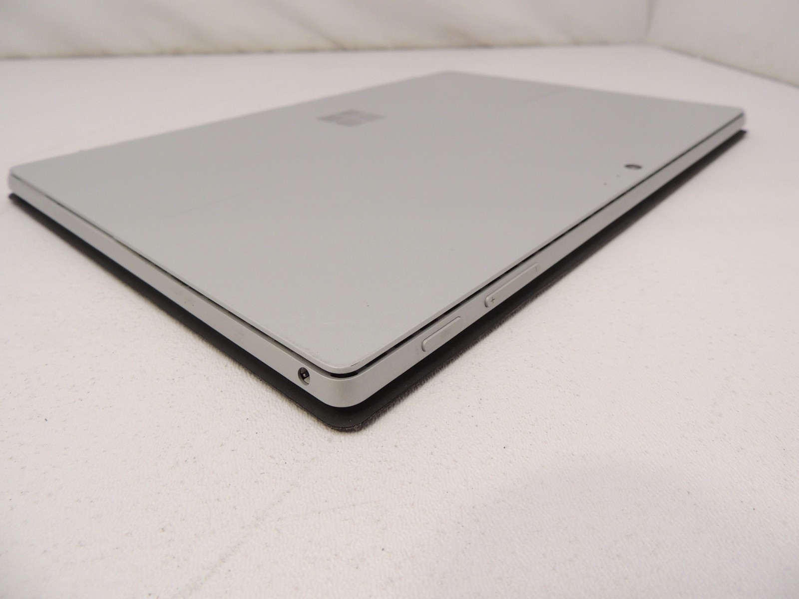 Microsoft Surface Pro 5 1807 LTE Core i5 7300U 8GB 256GB Windows 10 Complete