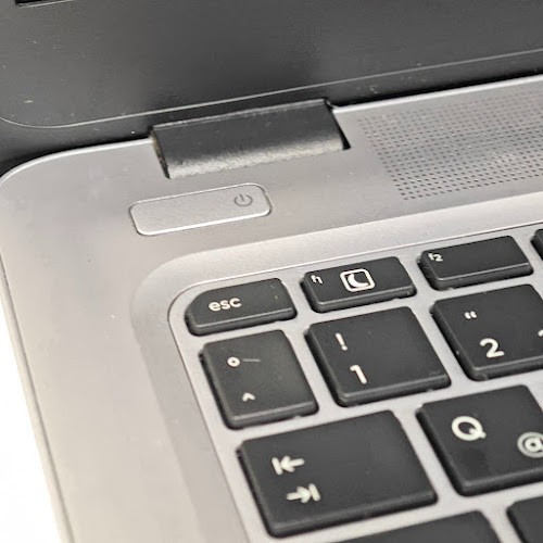 HP EliteBook 745 G3 Laptop – AMD A10-8700B, Radeon R6, 4GB RAM, No SSD, 14″ HD