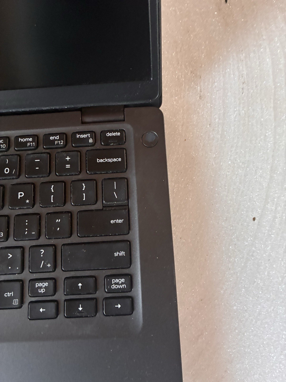 Dell Latitude 5400 i5-8250U 1.60 GHz NO RAM No SSD No Adapter