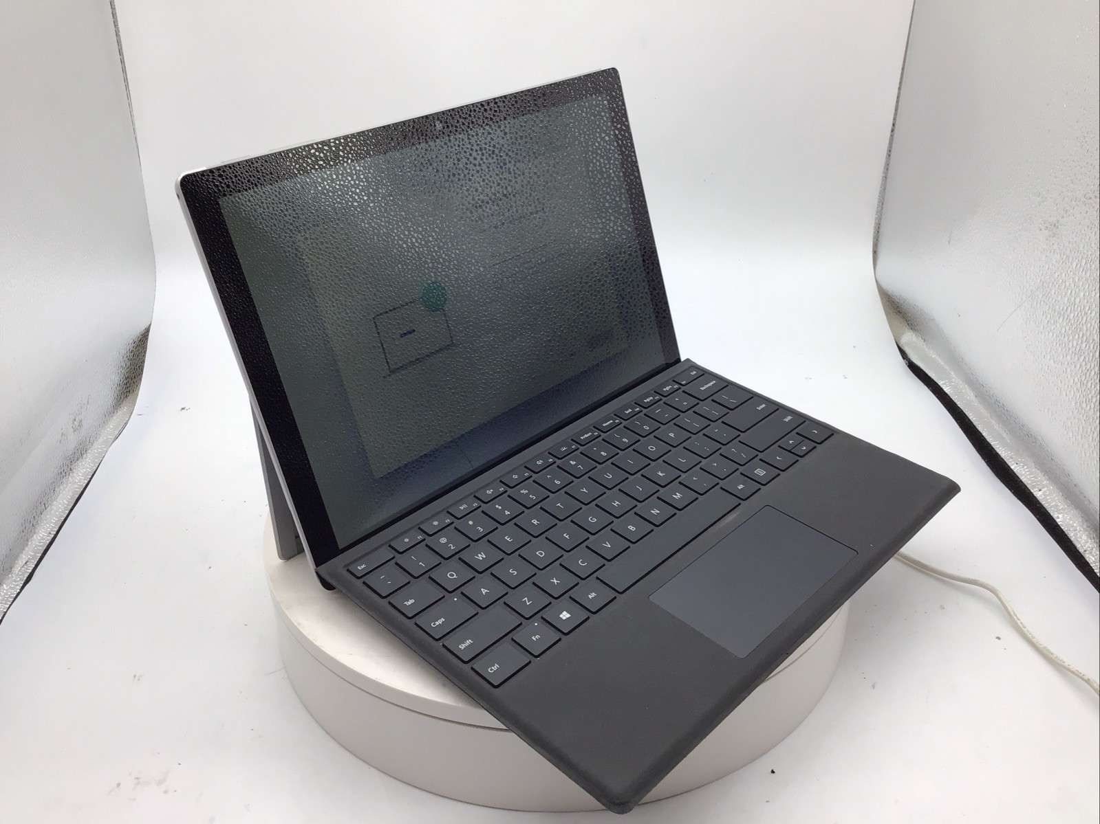 Microsoft Surface Pro 6 1796 12.3″ Laptop i7-8650U 8GB RAM 256GB SSD Win11P Used