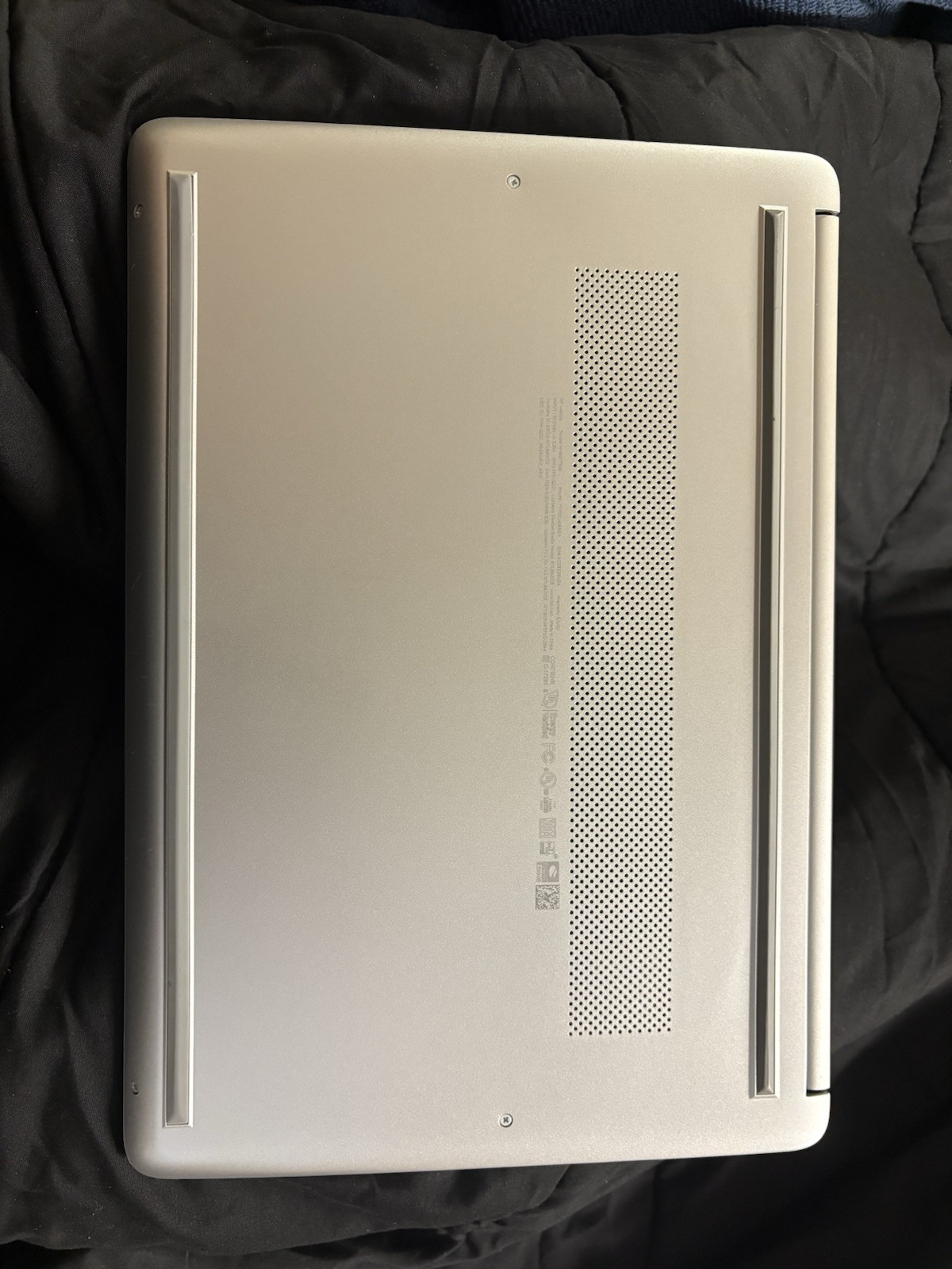 Slightly used HP-dq0711ds TOUCHSCREEN Laptop (comes with charger)