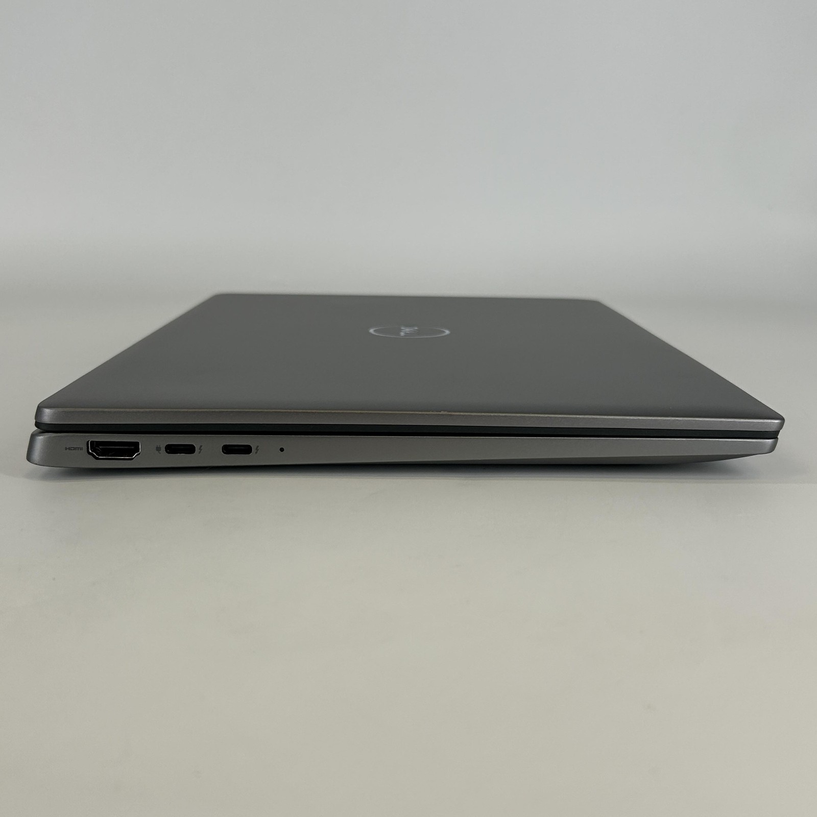 Dell Latitude 7450 14 FHD+ 2.1 GHz Ultra 5 135U 32GB 256GB SSD Very Good