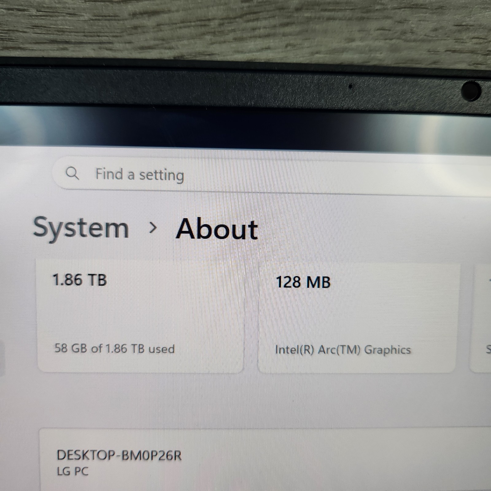 LG Gram 17″ Touch WQXGA Ultra 7 155H 3.8GHz Intel Arc 16GB RAM 2TB